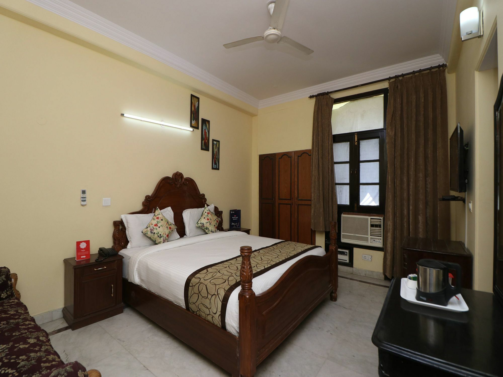 Oyo 12311 Annus Holidays 3*