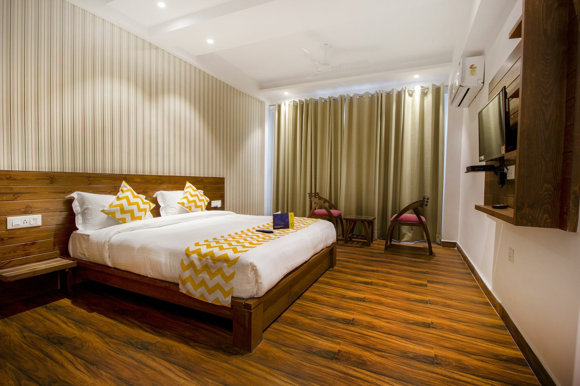 Fabhotel Comfort Dome Sector 45