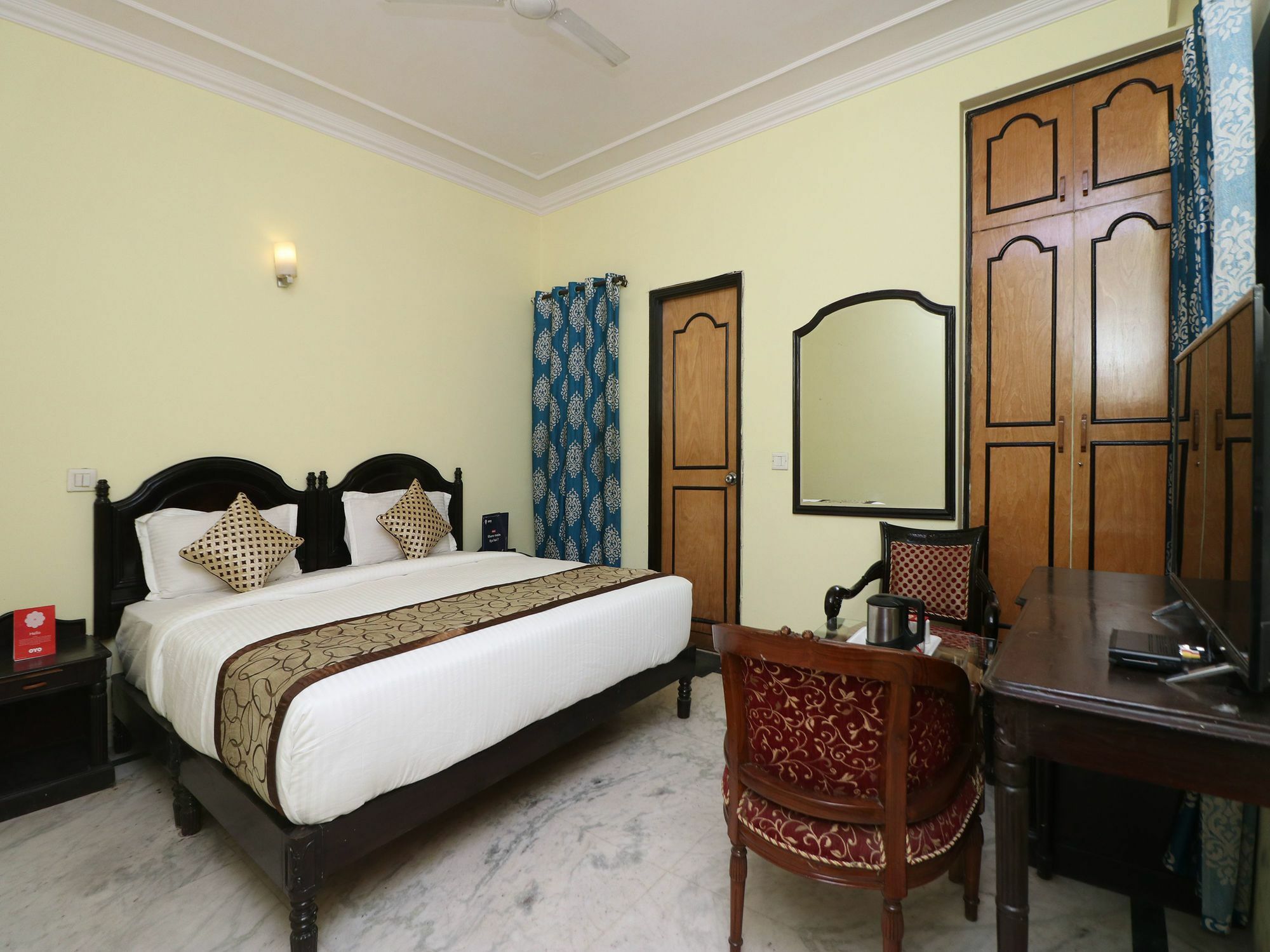 Oyo 12311 Annus Holidays Hotel Gurgaon