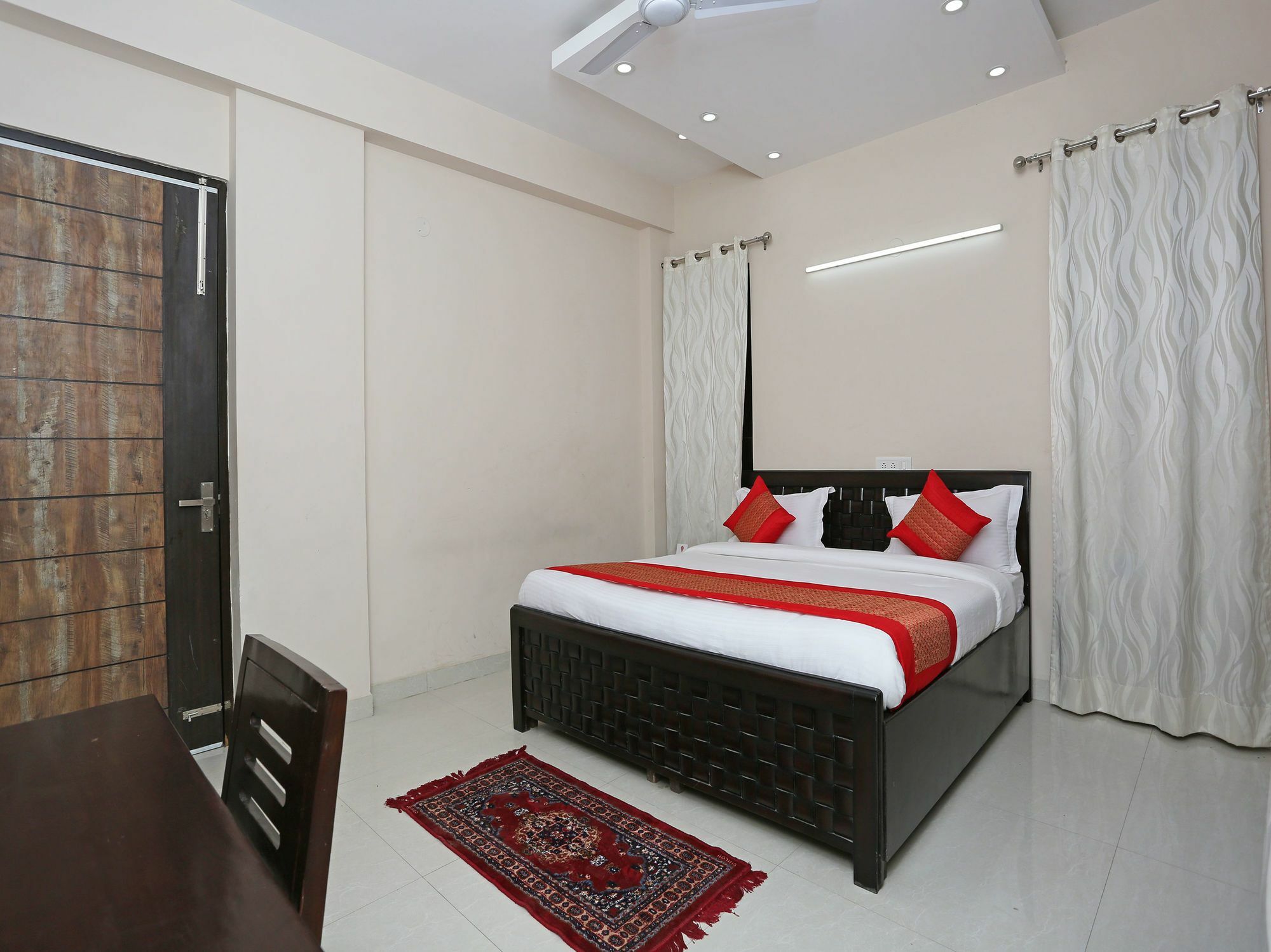Oyo 9997 Navru Heritage