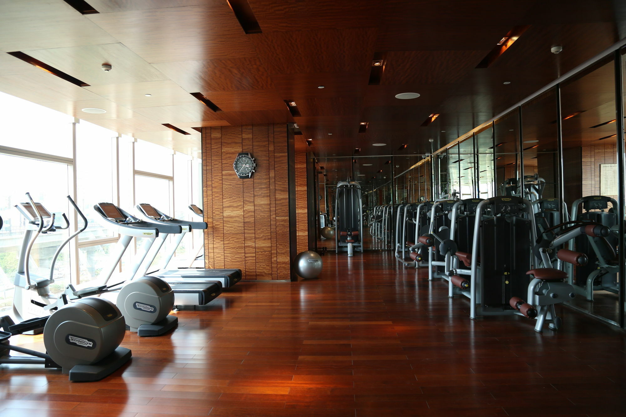 Hotel Taj Centre Gurugram 5*