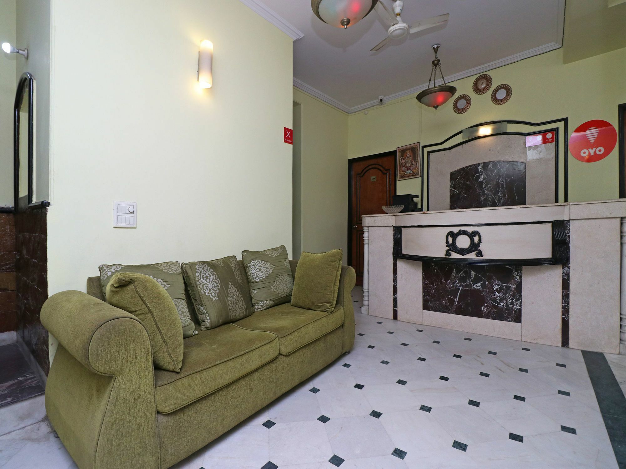 Hotel Oyo 12311 Annus Holidays