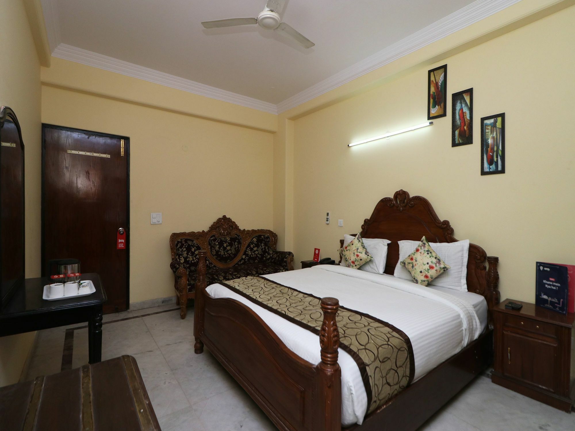 Oyo 12311 Annus Holidays 3* Gurgaon