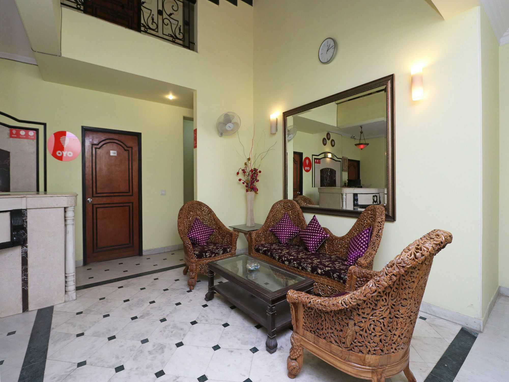 Oyo 12311 Annus Holidays Gurgaon