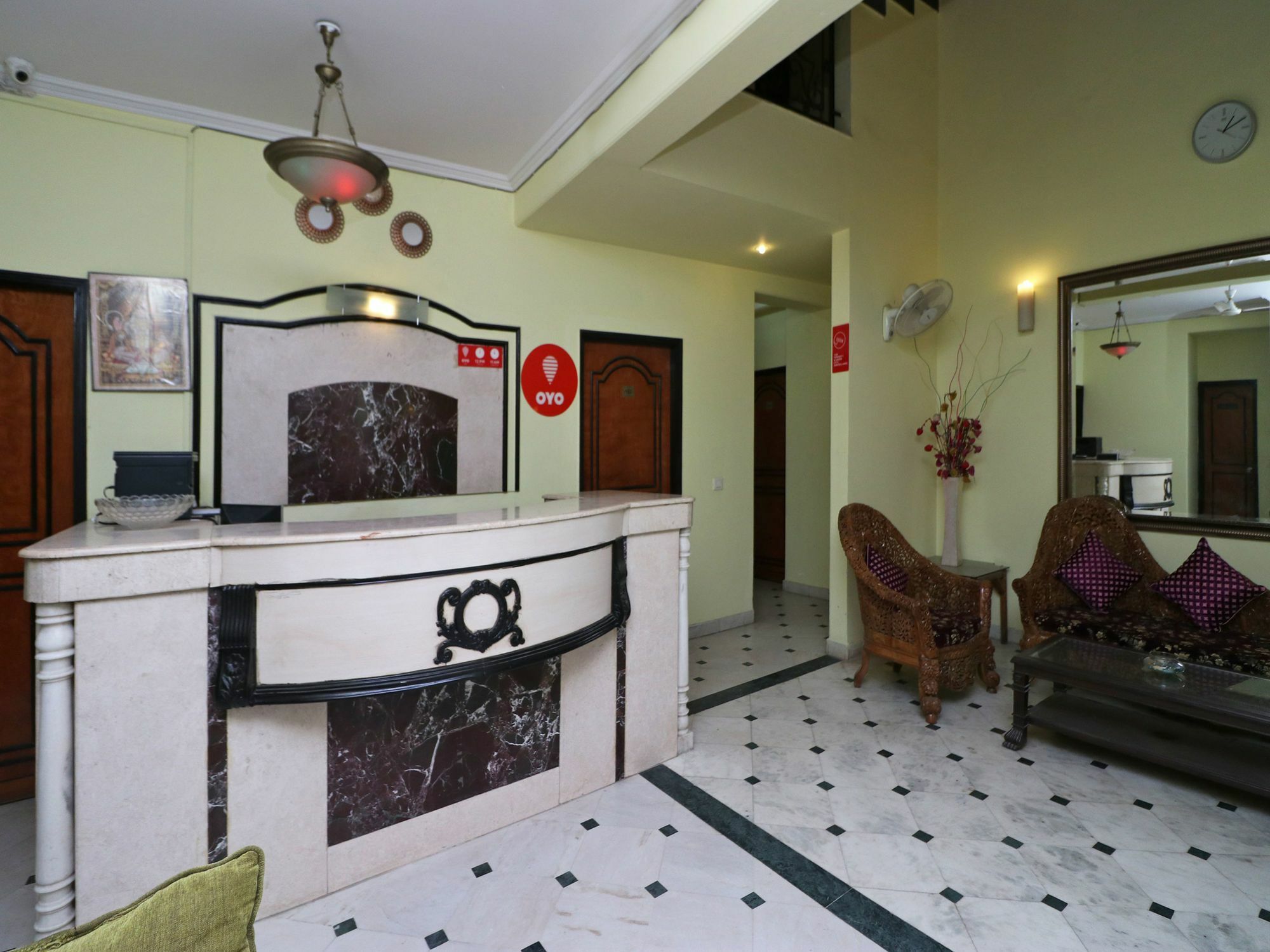 Hotel Oyo 12311 Annus Holidays Gurgaon