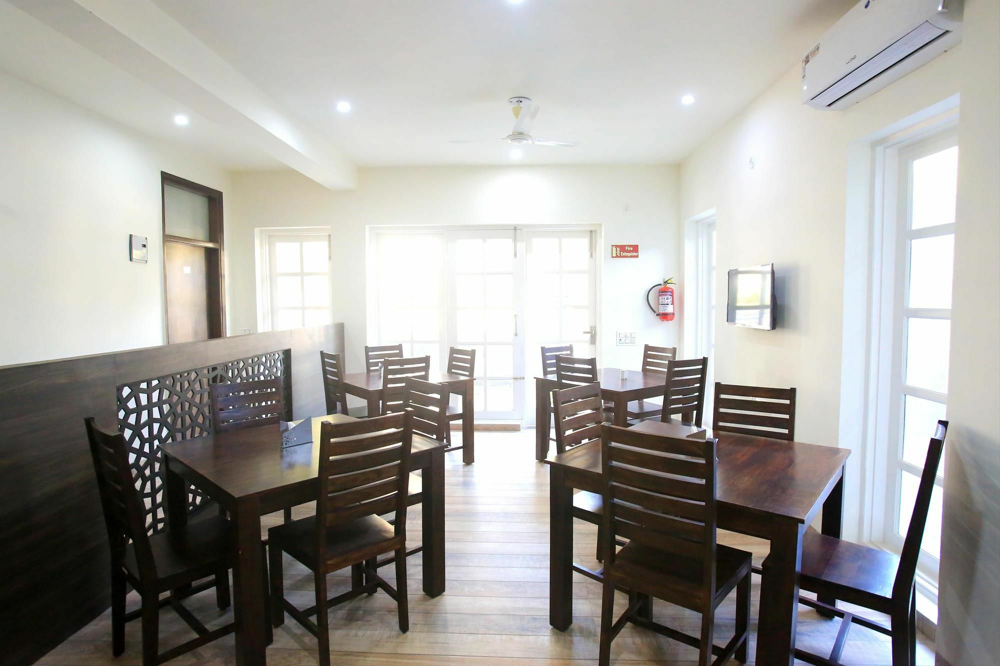 Mint Golf Course Gurgaon