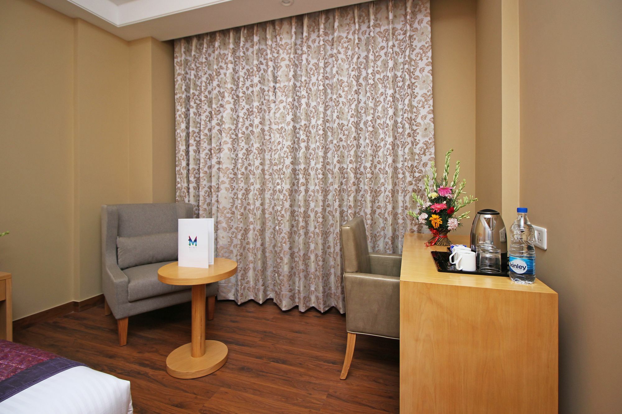 Mint Golf Course Hotel Gurgaon