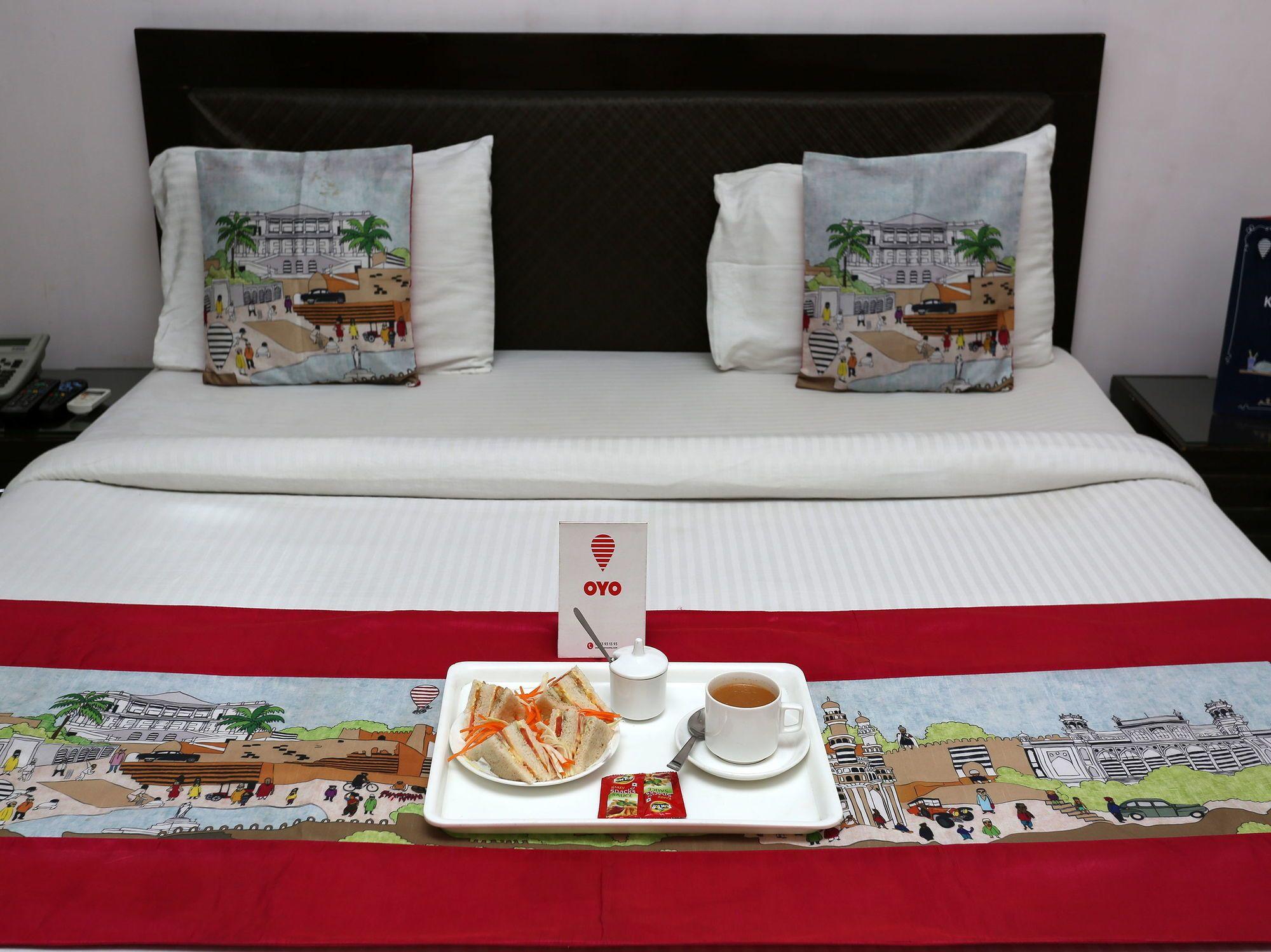 Oyo 306 Staayy Hotel