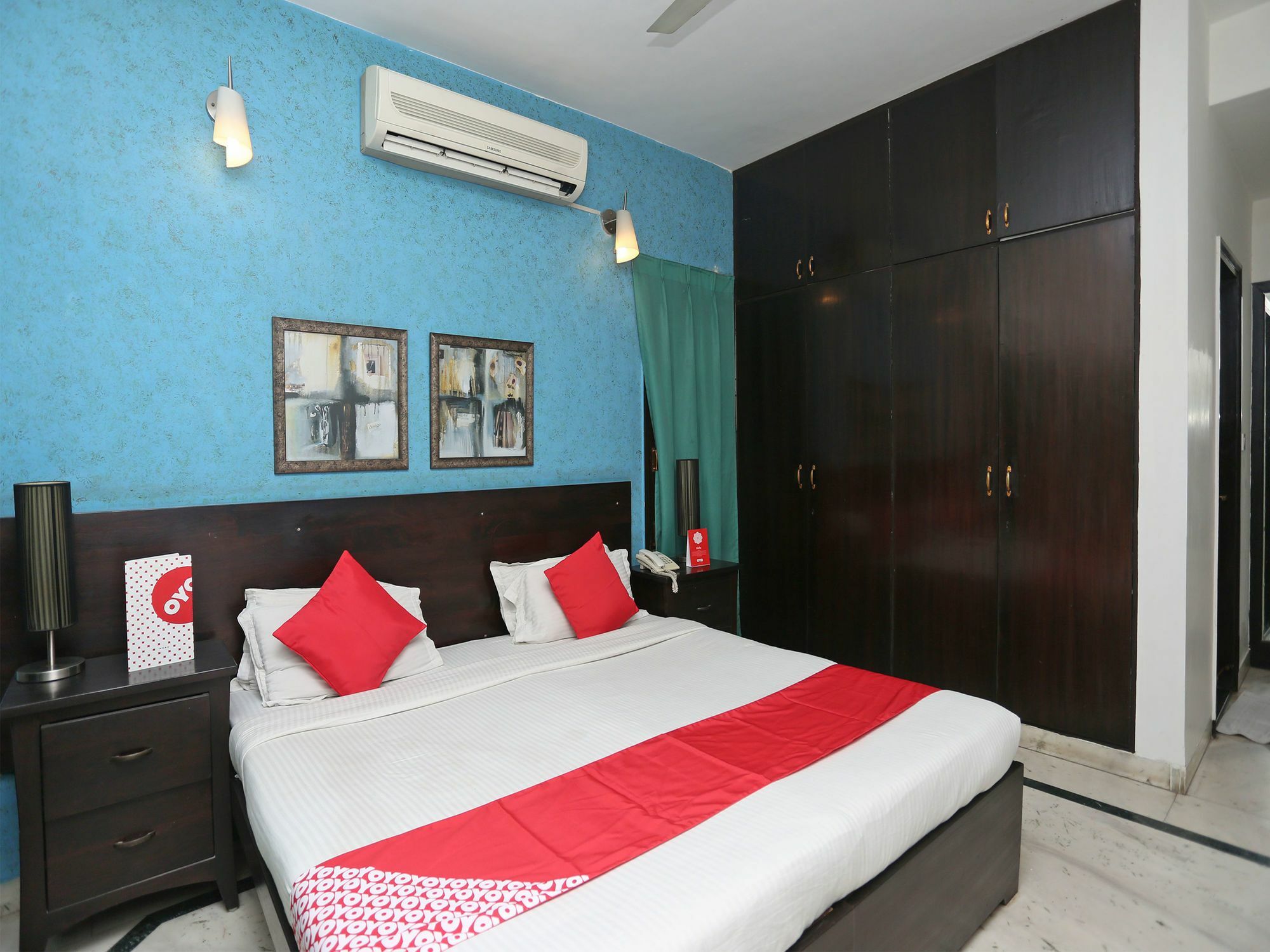 Hotel Oyo 14999 Crossroads Woodbridge Gurgaon