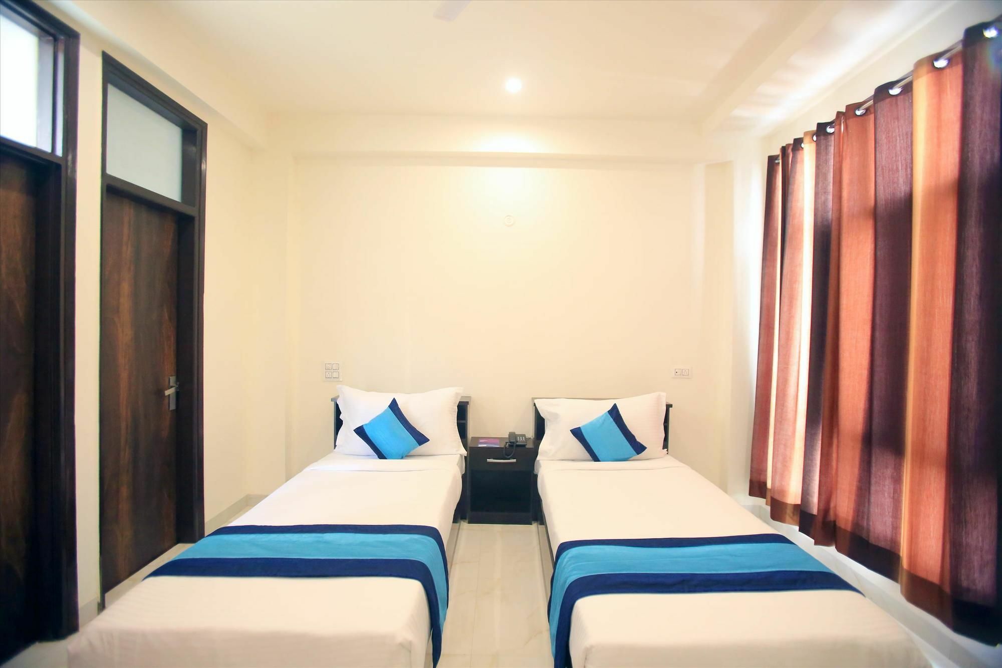Hotel Mint Golf Course Gurgaon