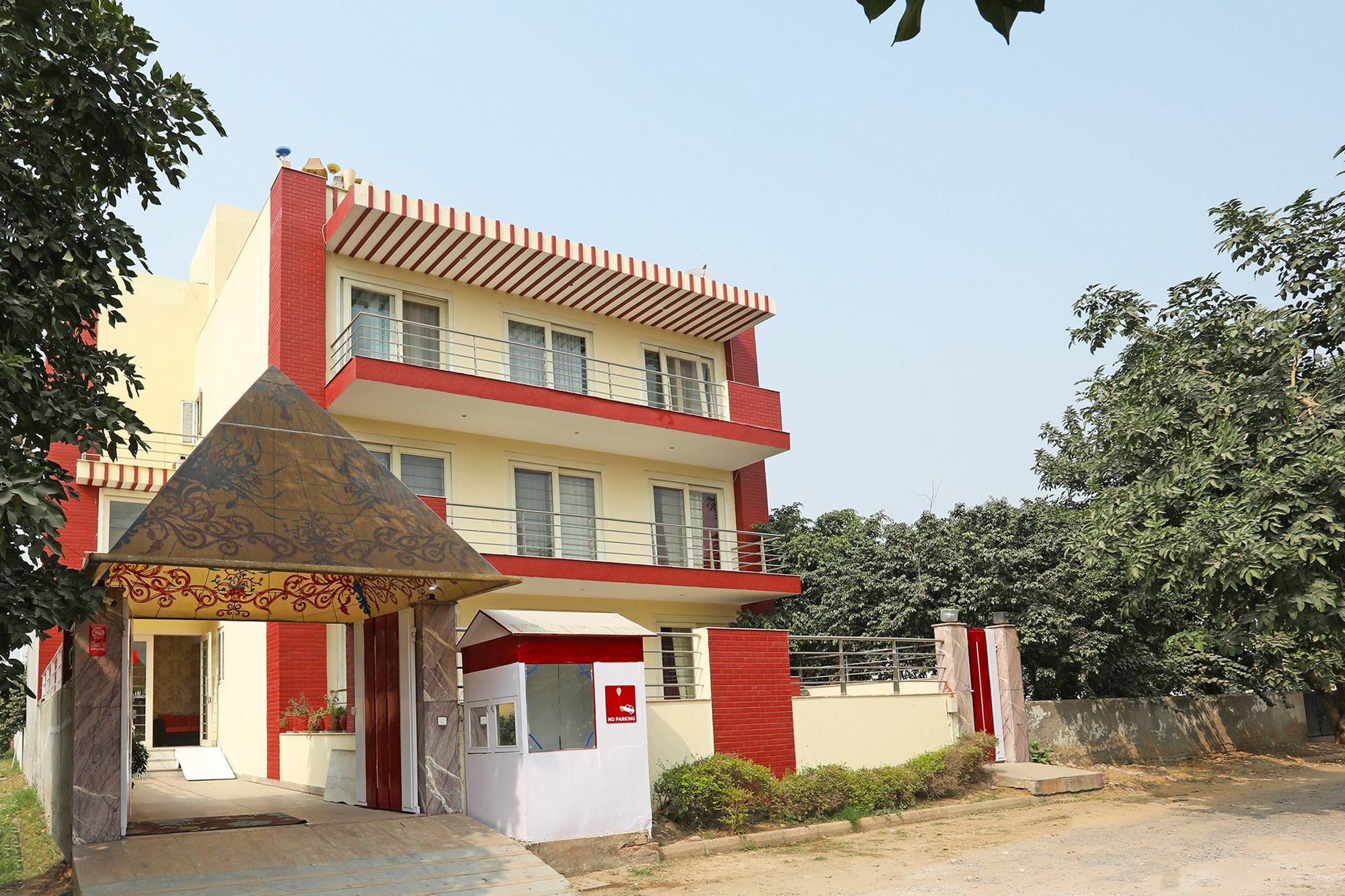 Oyo 9947 Ashiana Hotel Gurgaon