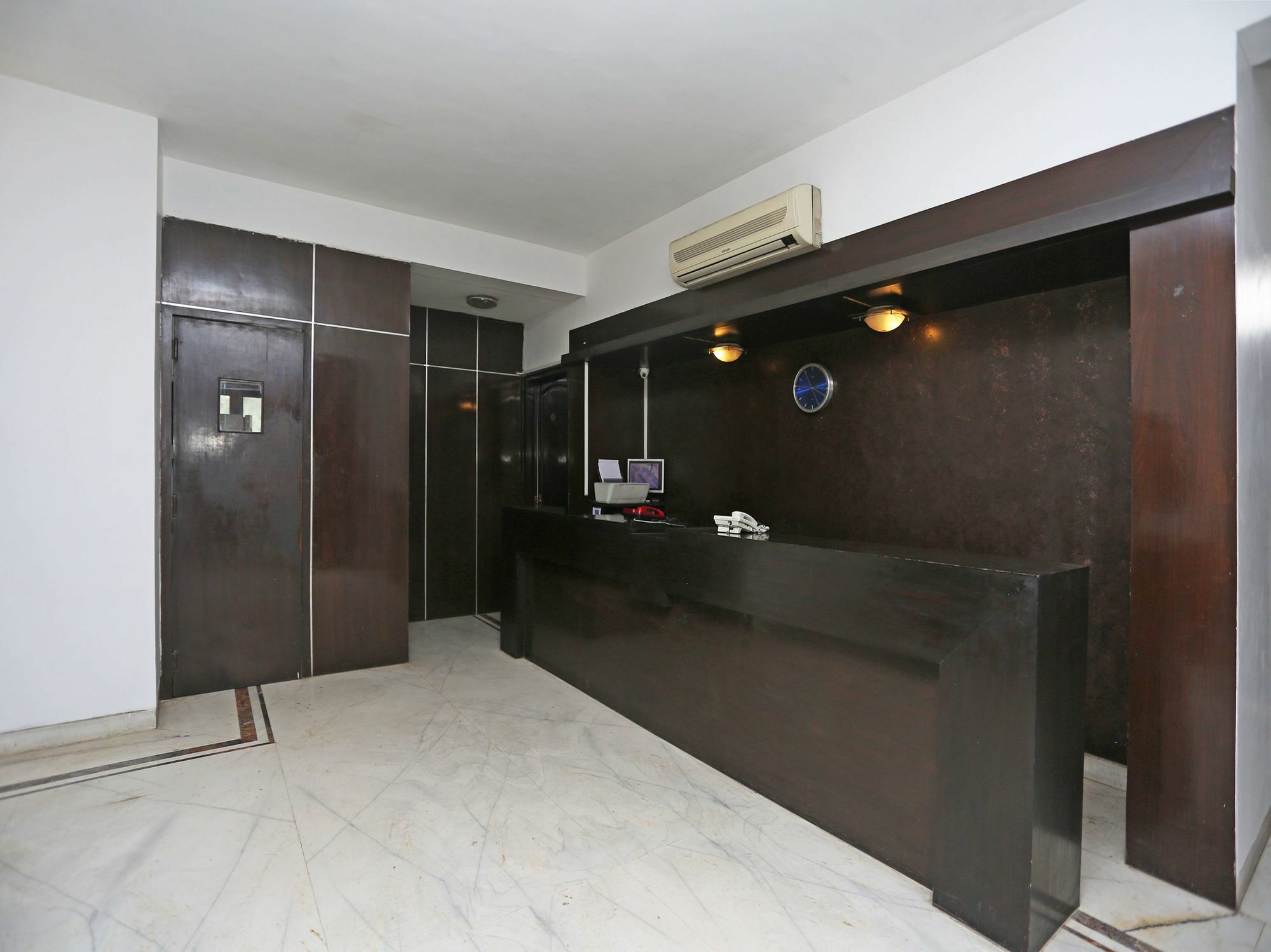 Oyo 14999 Crossroads Woodbridge 2* Gurgaon