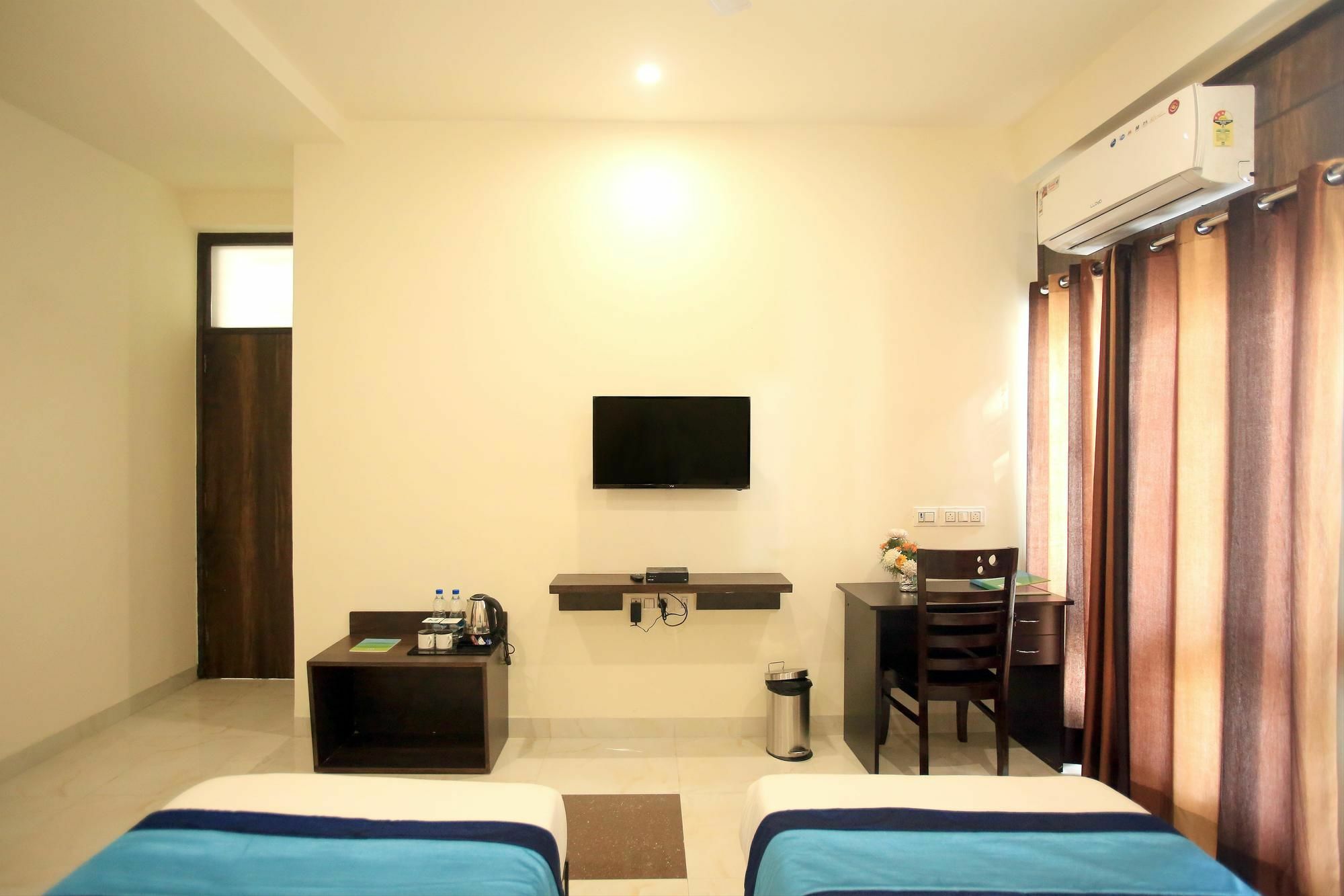 Mint Golf Course Gurgaon