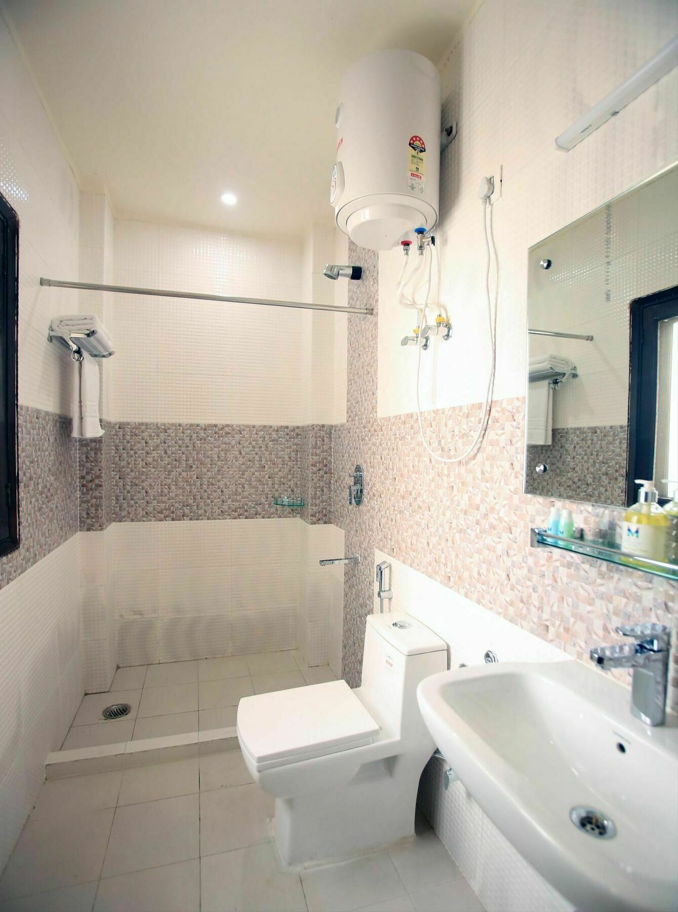 Hotel Mint Golf Course Gurgaon