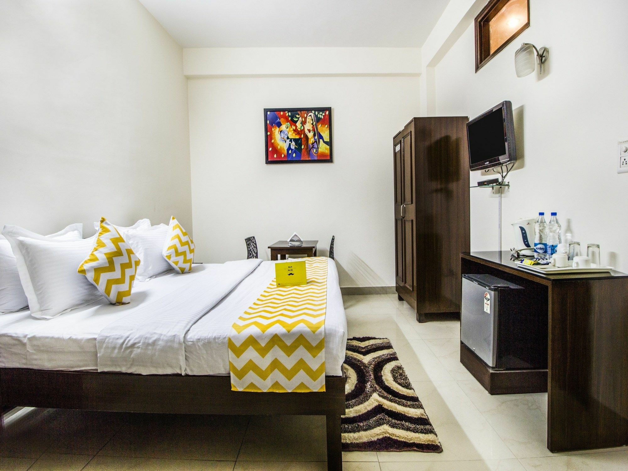 Fabhotel Mintstar Sector 38 Hotel