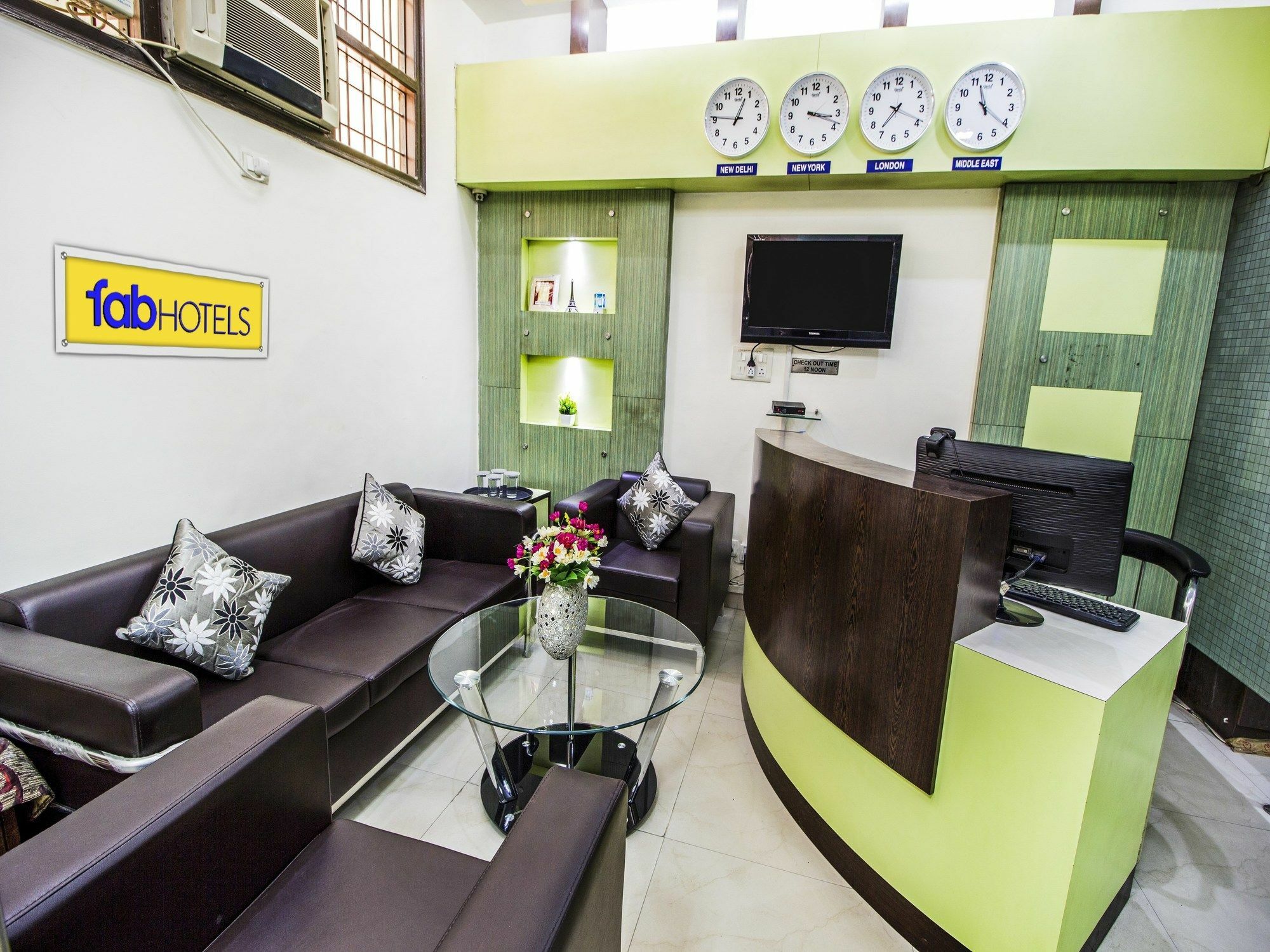Hotel Fabhotel Mintstar Sector 38 3*