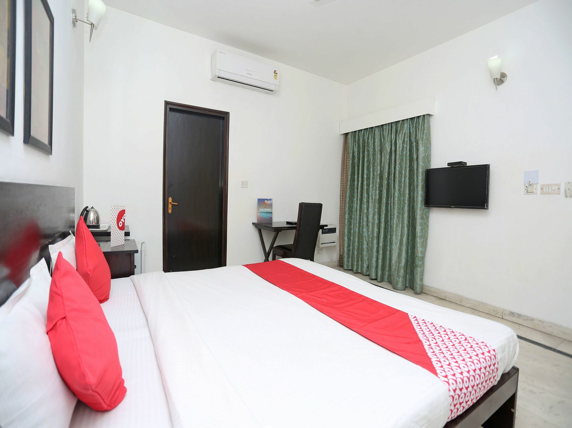 Oyo 14999 Crossroads Woodbridge 2* Gurgaon