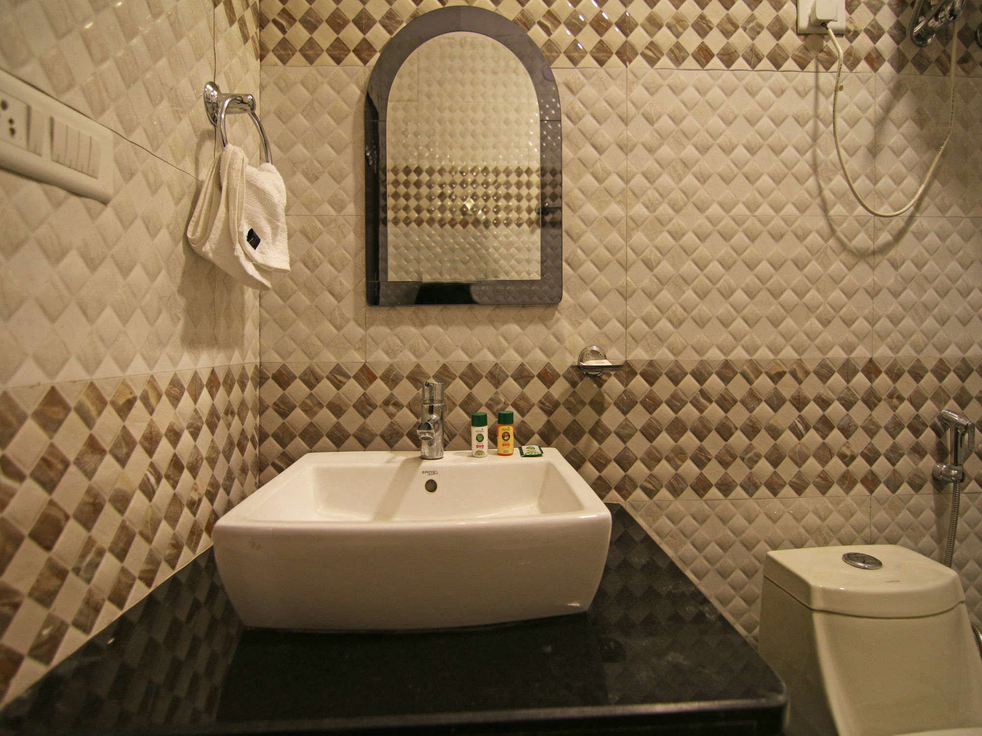 Hotel Oyo Flagship Unitech Cyber Park Gurgaon