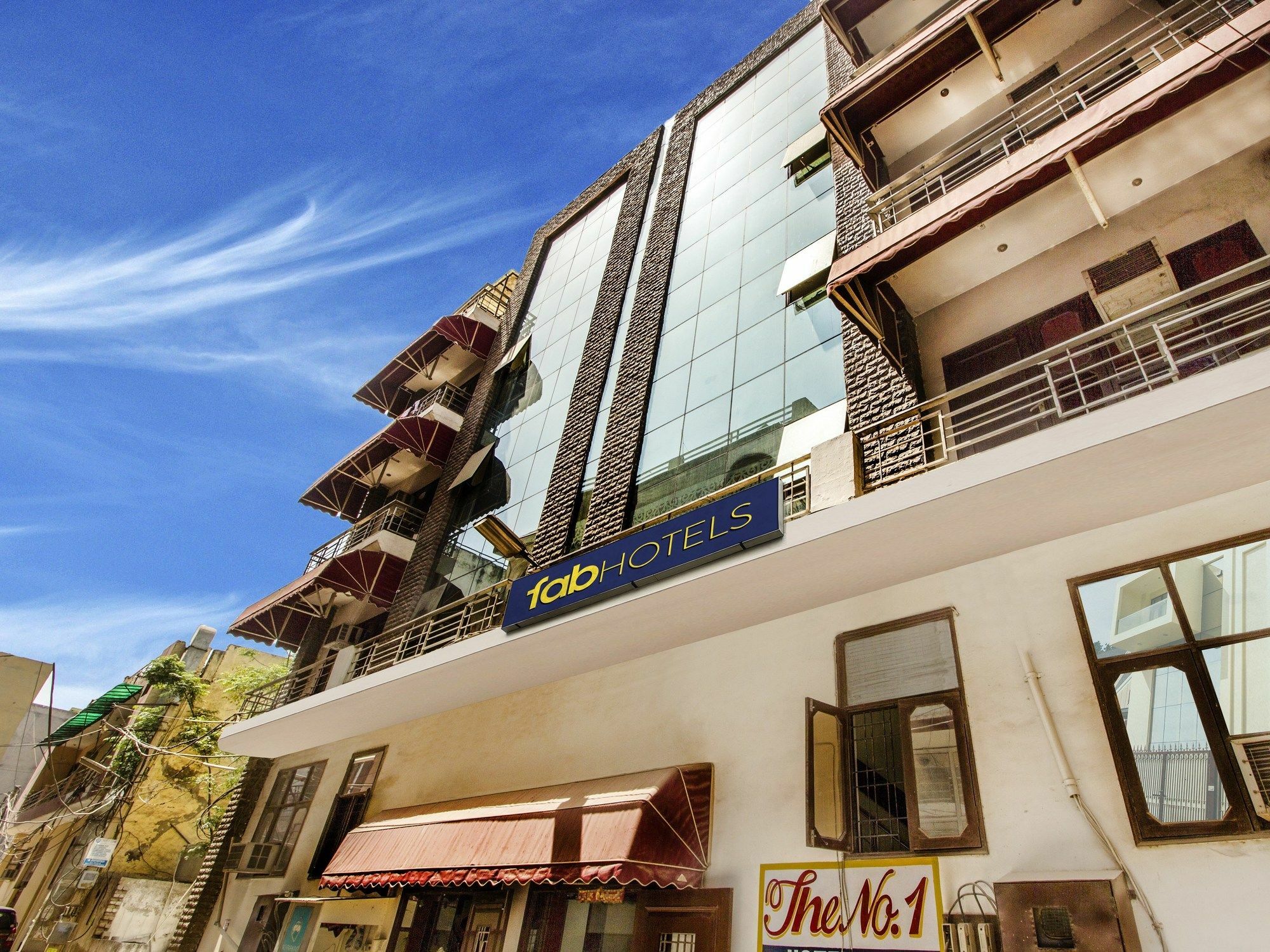 Hotel Fabhotel Mintstar Sector 38