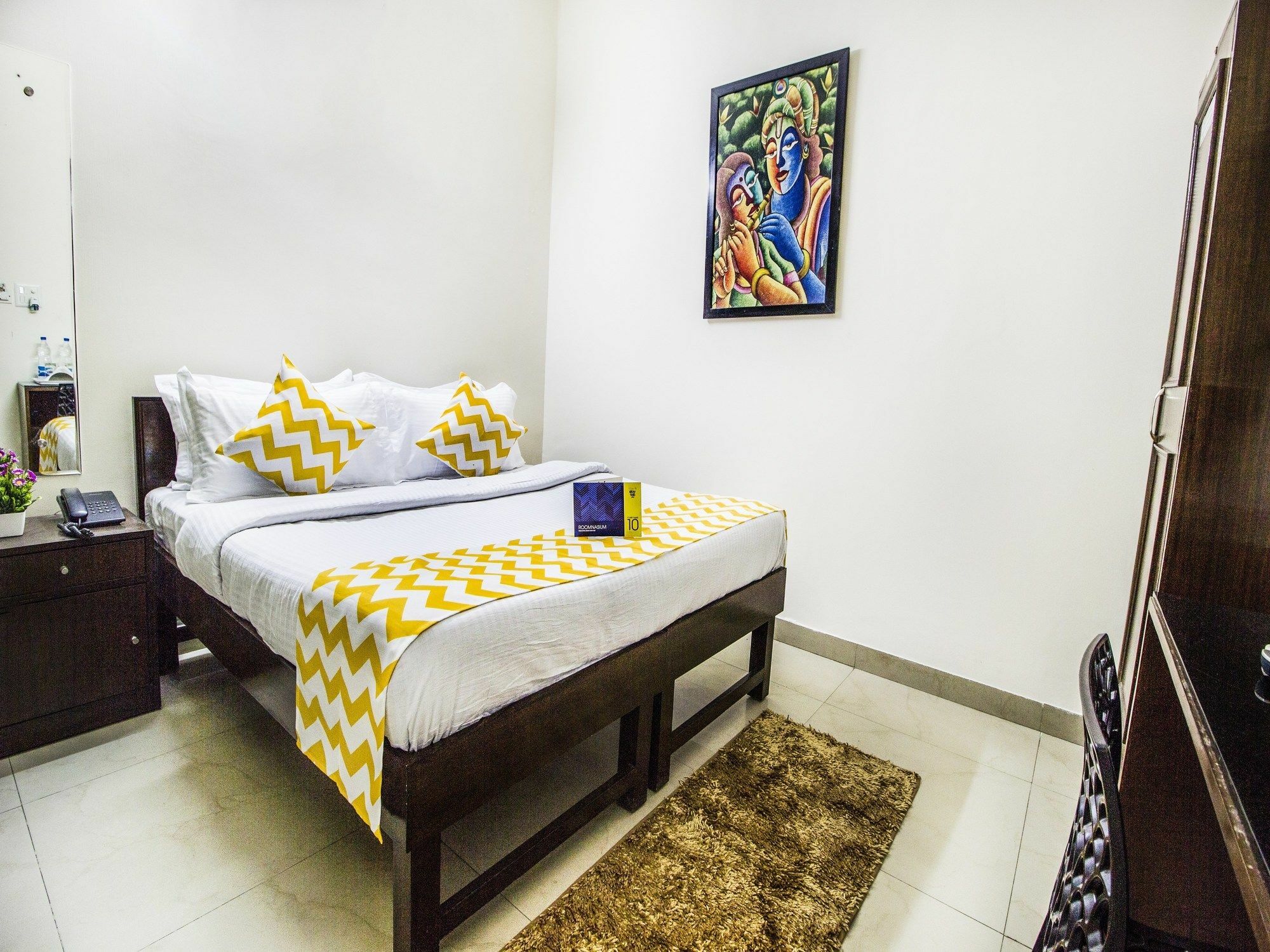 Hotel Fabhotel Mintstar Sector 38