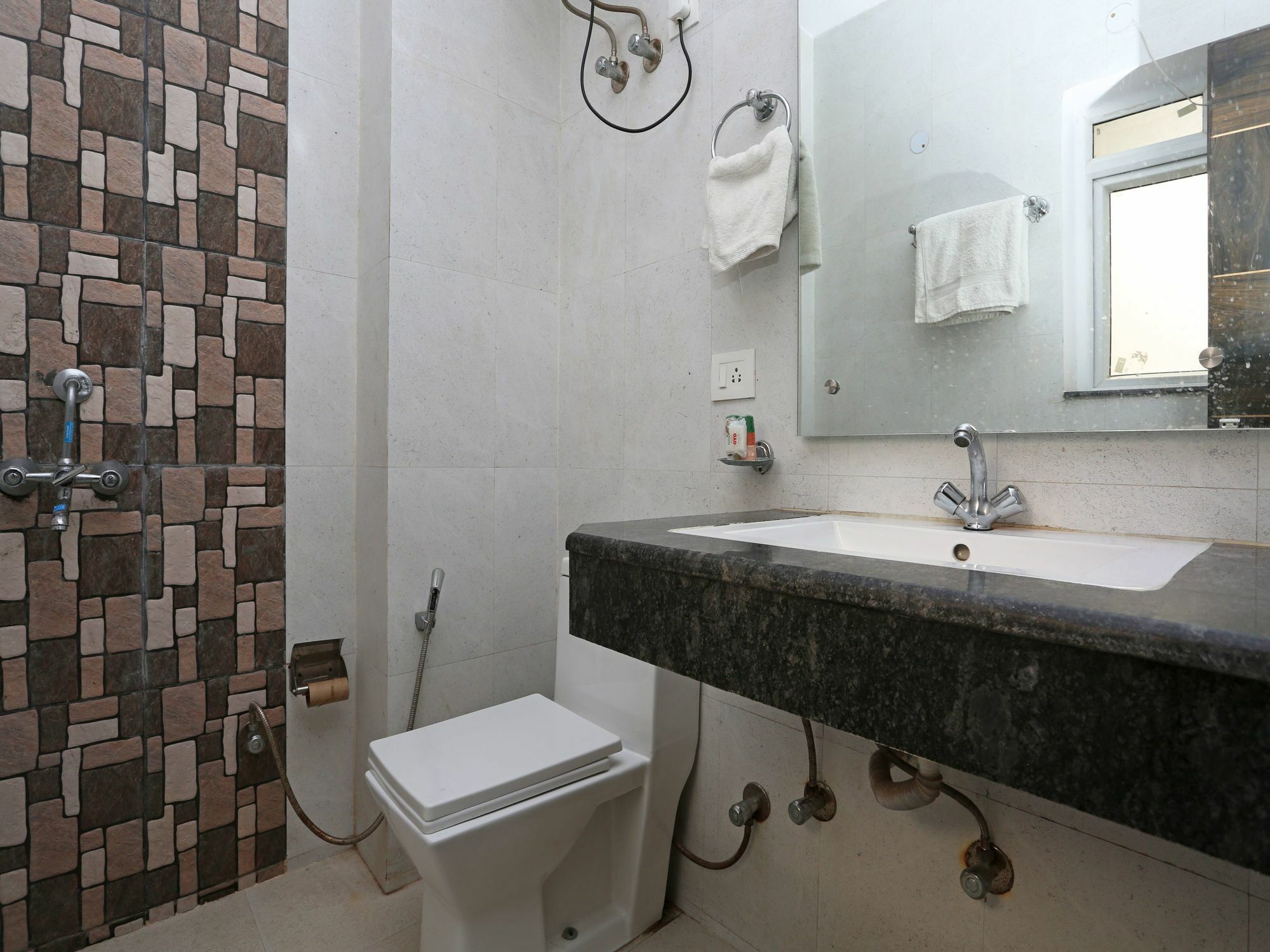 Oyo 6812 Aruma Residency 2*