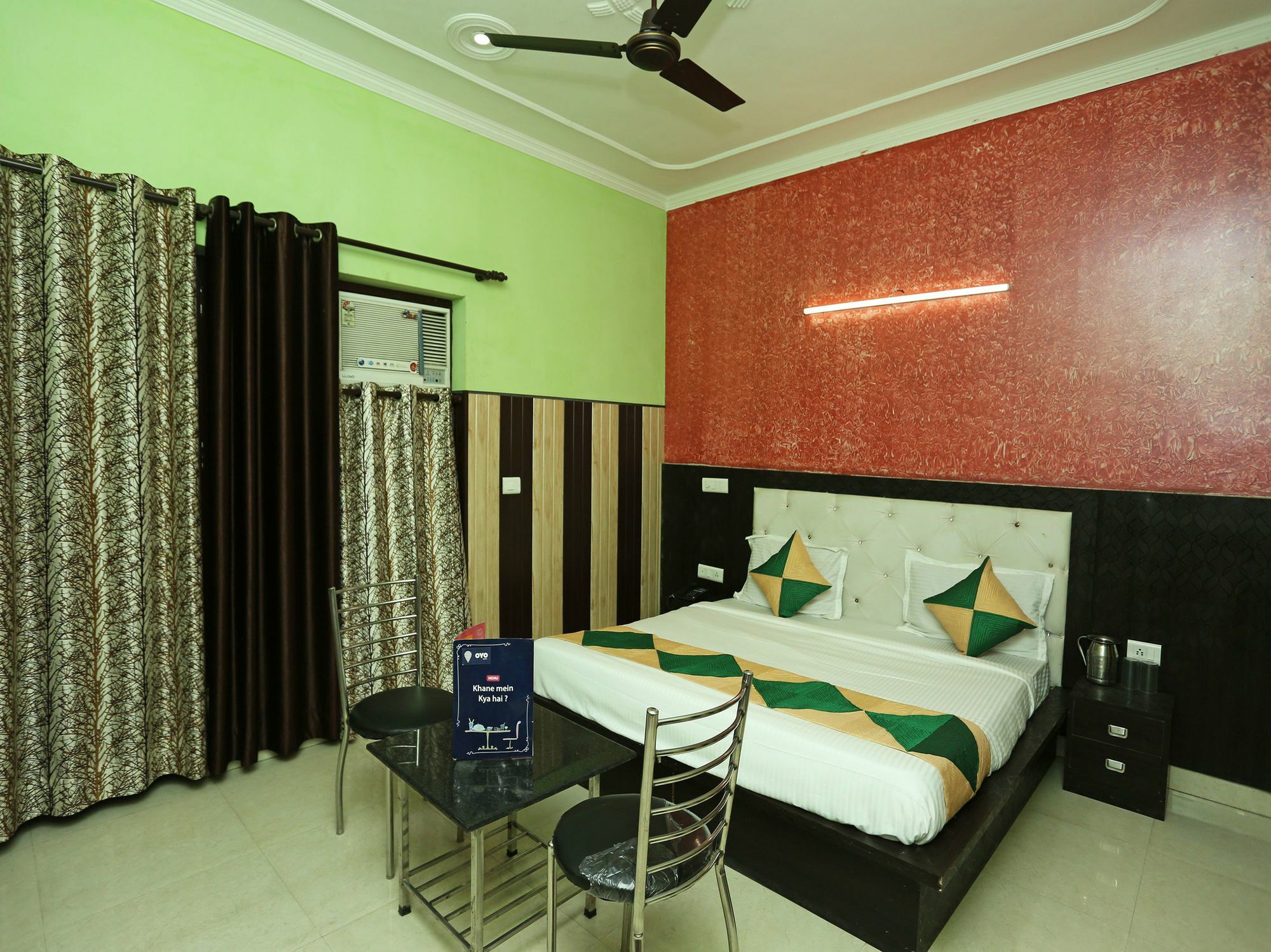 Hotel Oyo 11556 Om Residency Gurgaon