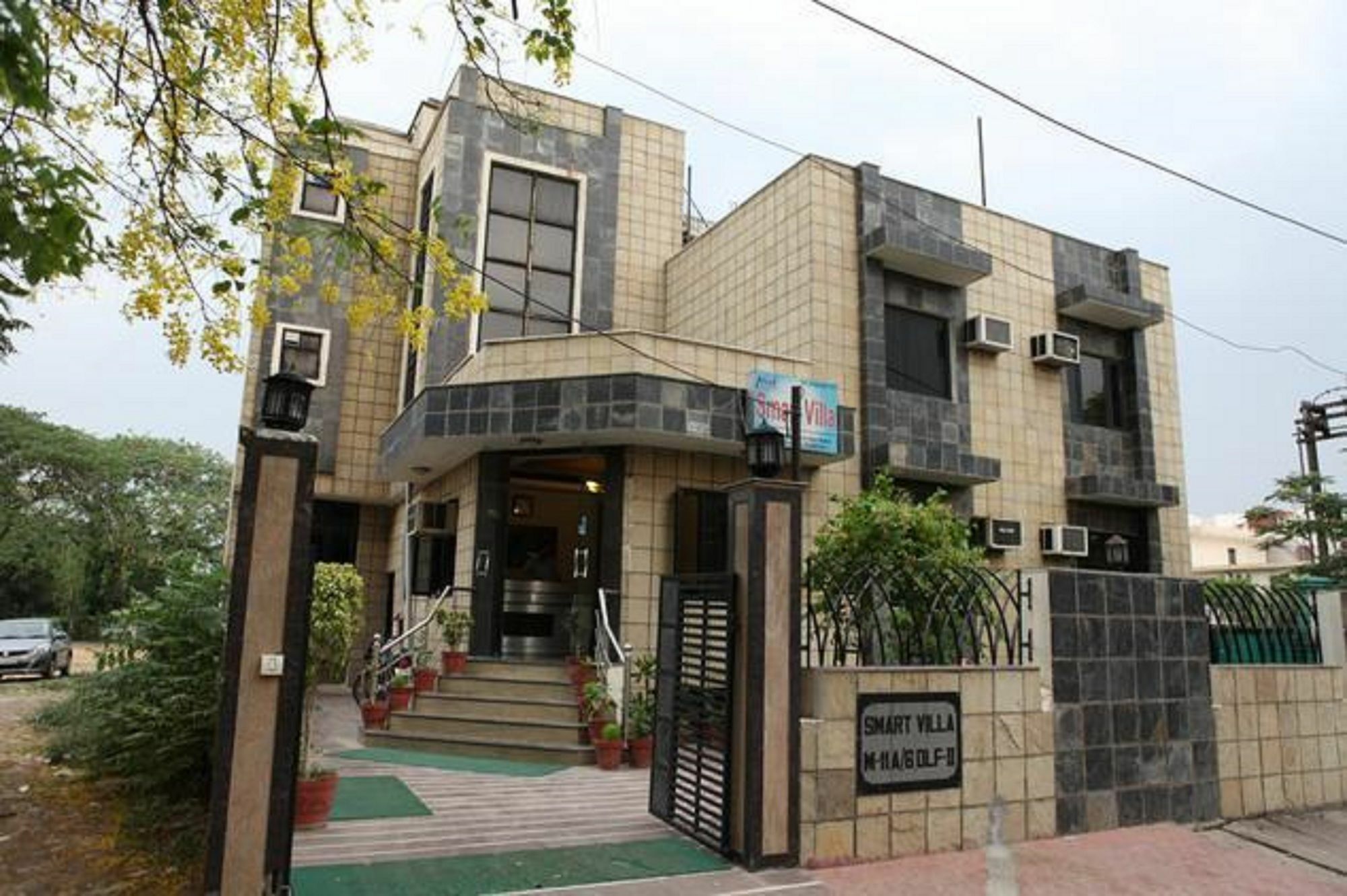 Smart By Royal Collection Hotel