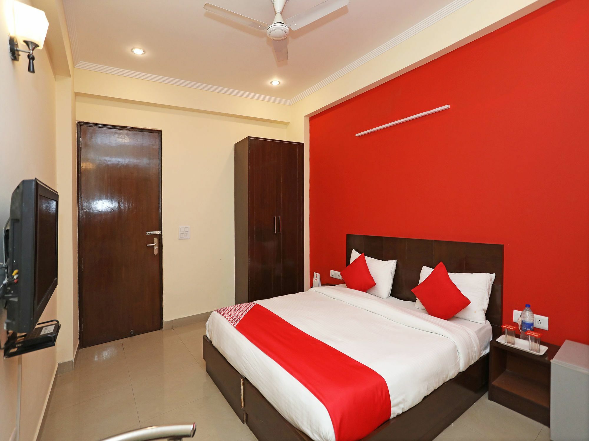 Hotel Collection O Royal Suits Gurgaon