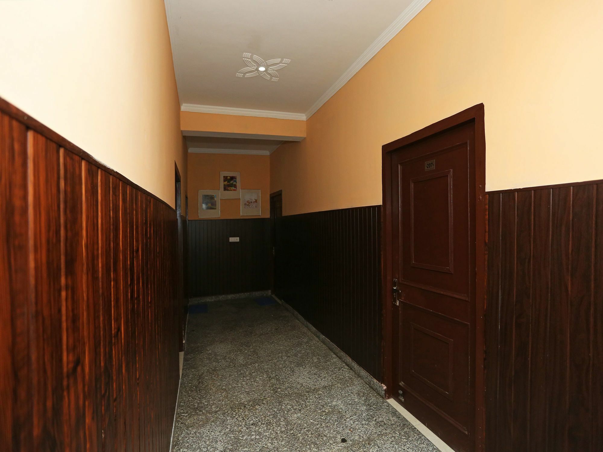 Oyo 11556 Om Residency 3*