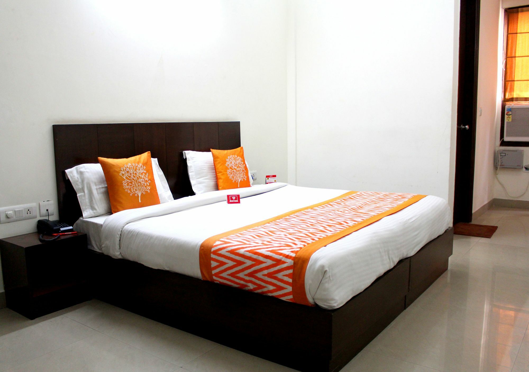 Collection O Royal Suits Hotel