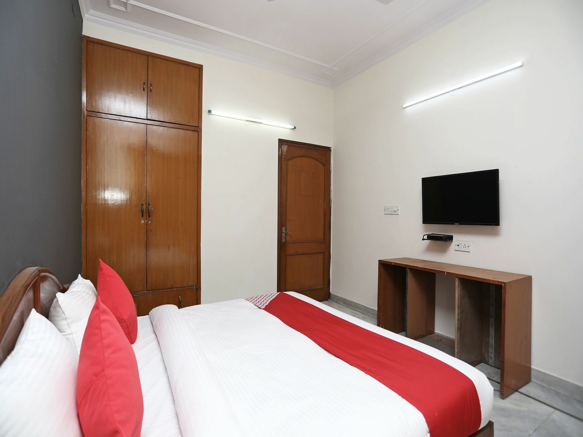 Guest house Oyo 14408 Corple Gurgaon