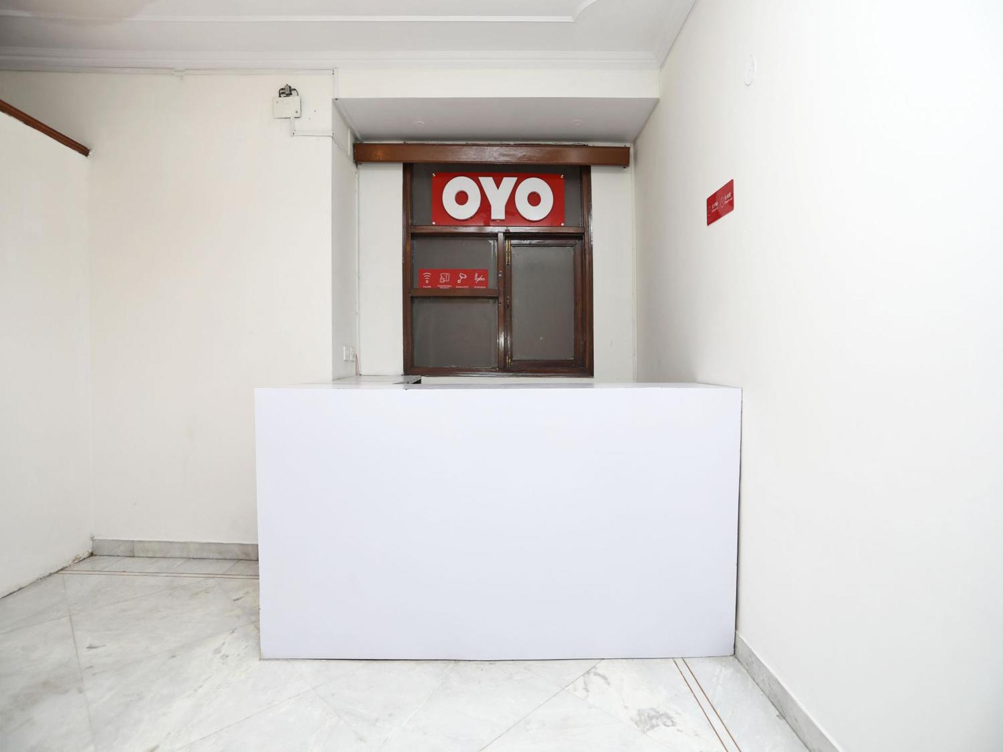 Guest house Oyo 14408 Corple Gurgaon