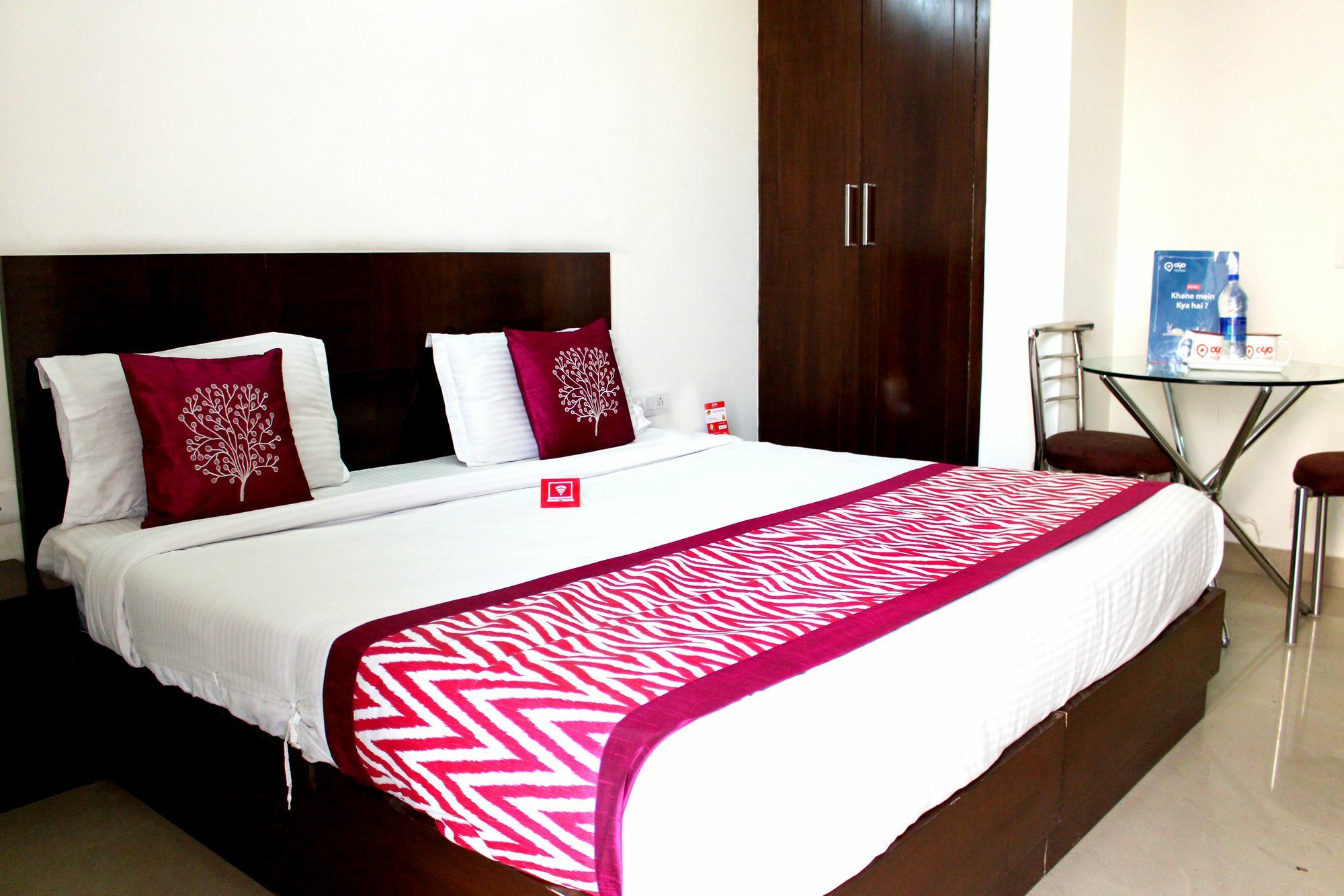 Hotel Collection O Royal Suits 4*
