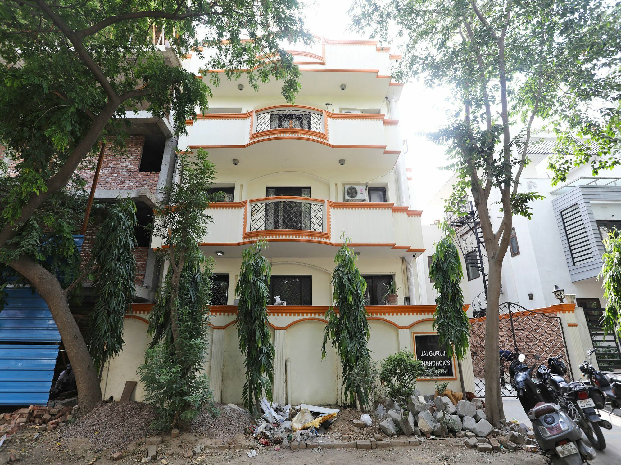 Oyo 14408 Corple Gurgaon