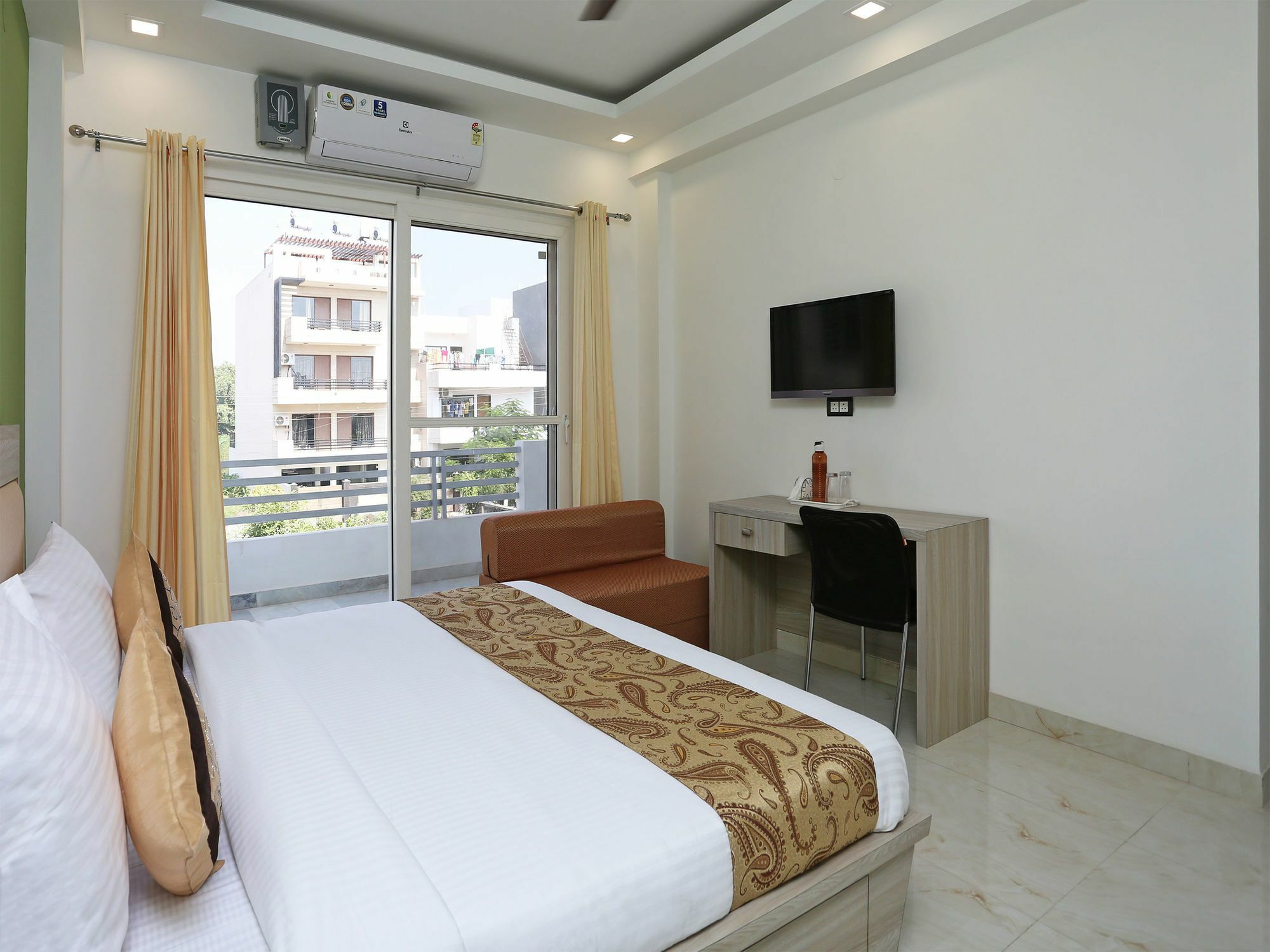 Hotel Oyo 9934 Nirmal Niwas 3*