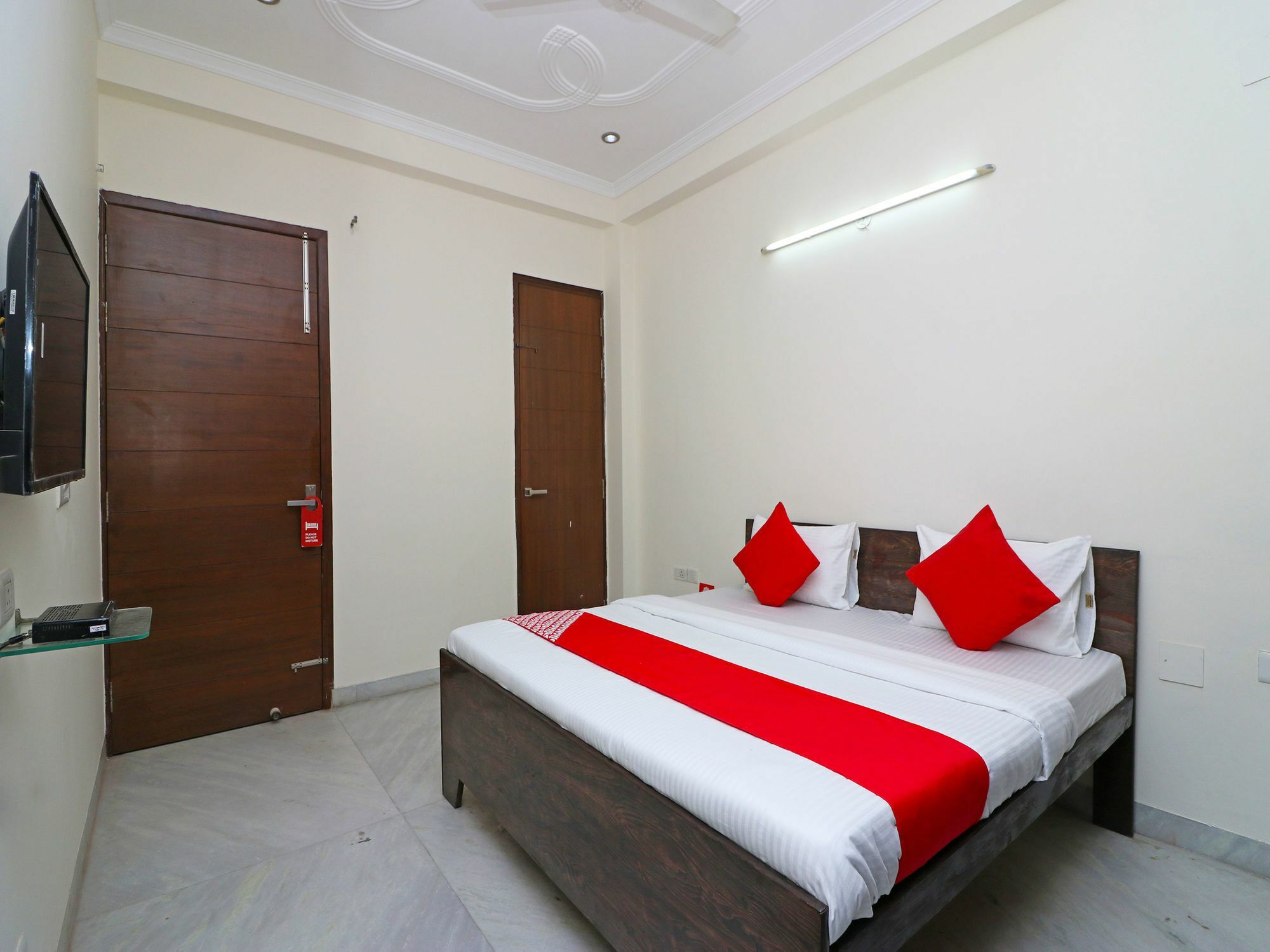 Oyo 15736 Little Residency Hotel