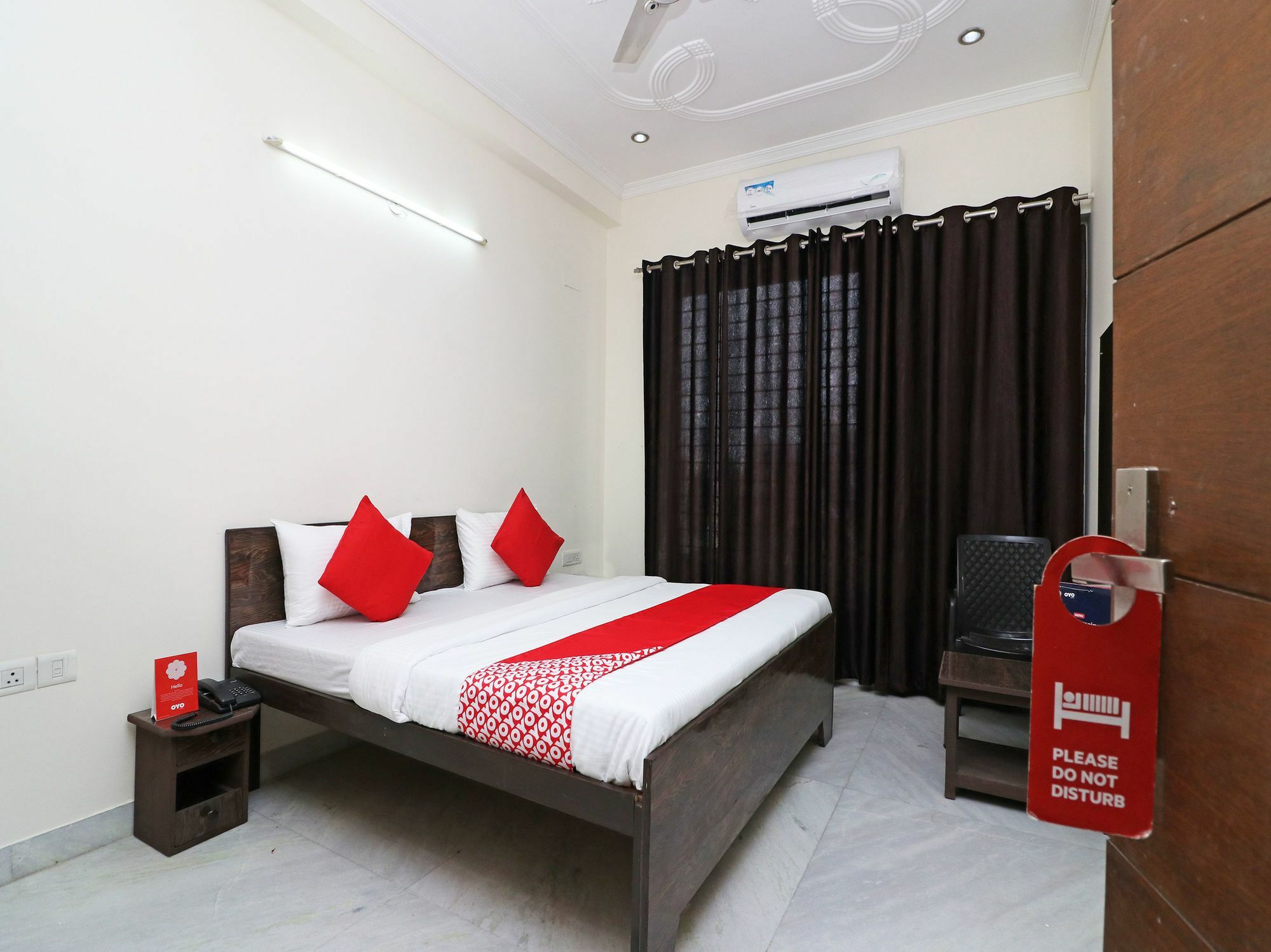 Hotel Oyo 15736 Little Residency Gurgaon