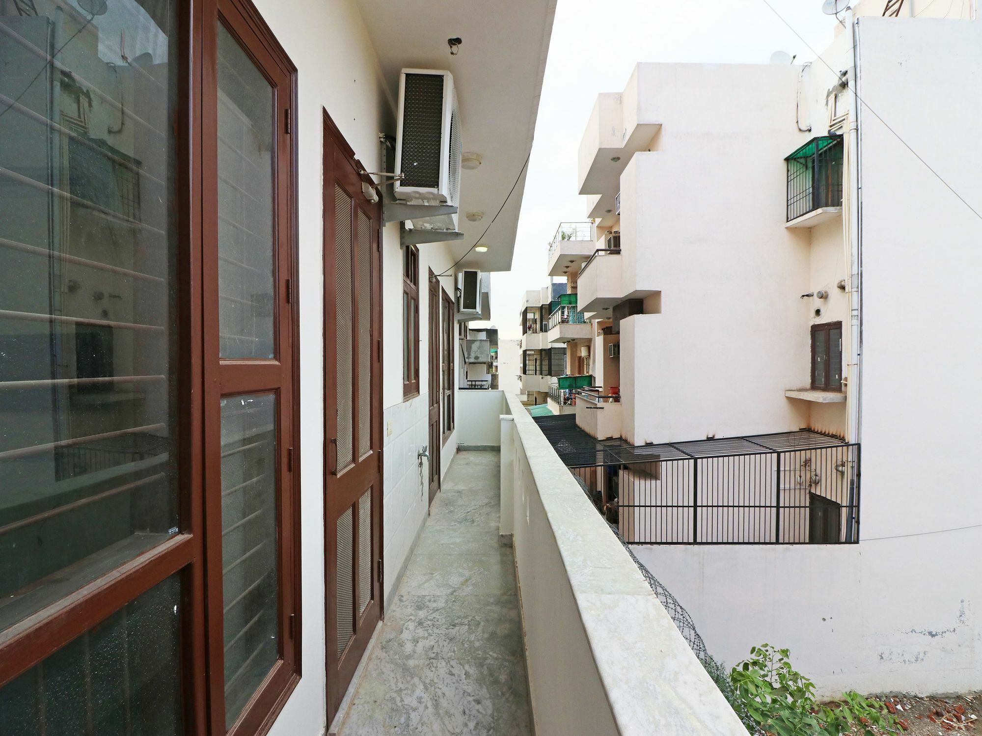 Oyo 15736 Little Residency Hotel 2*