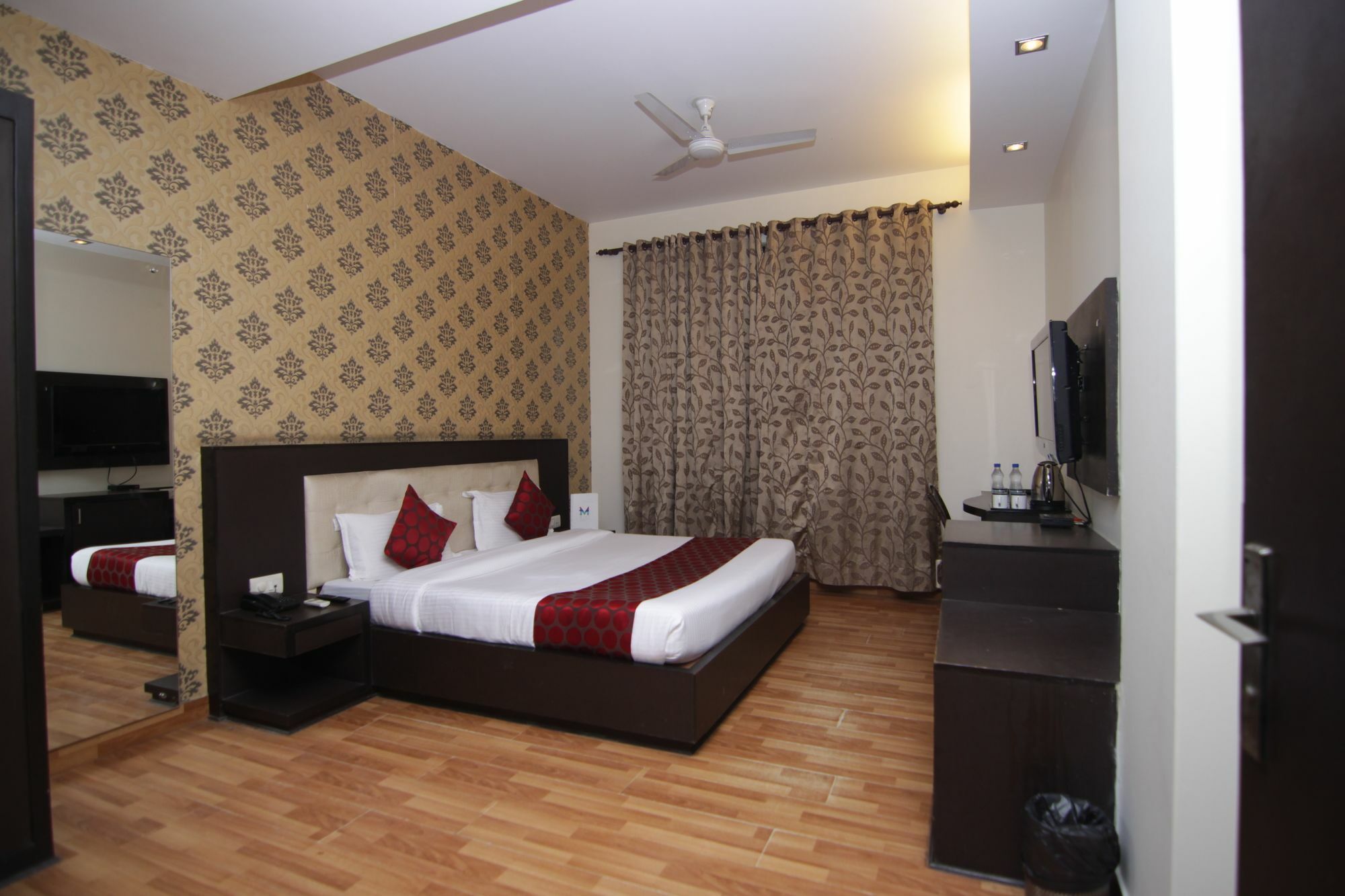 Mint Milestone Hotel Gurgaon