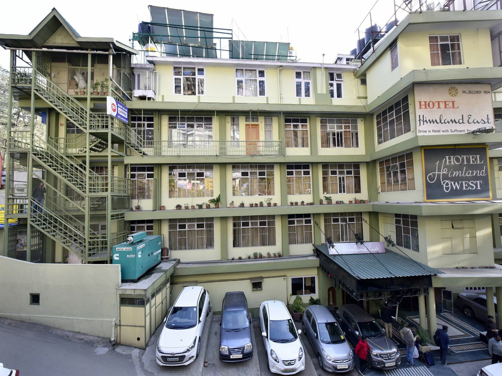 Hotel Oyo 14098 R R Homes