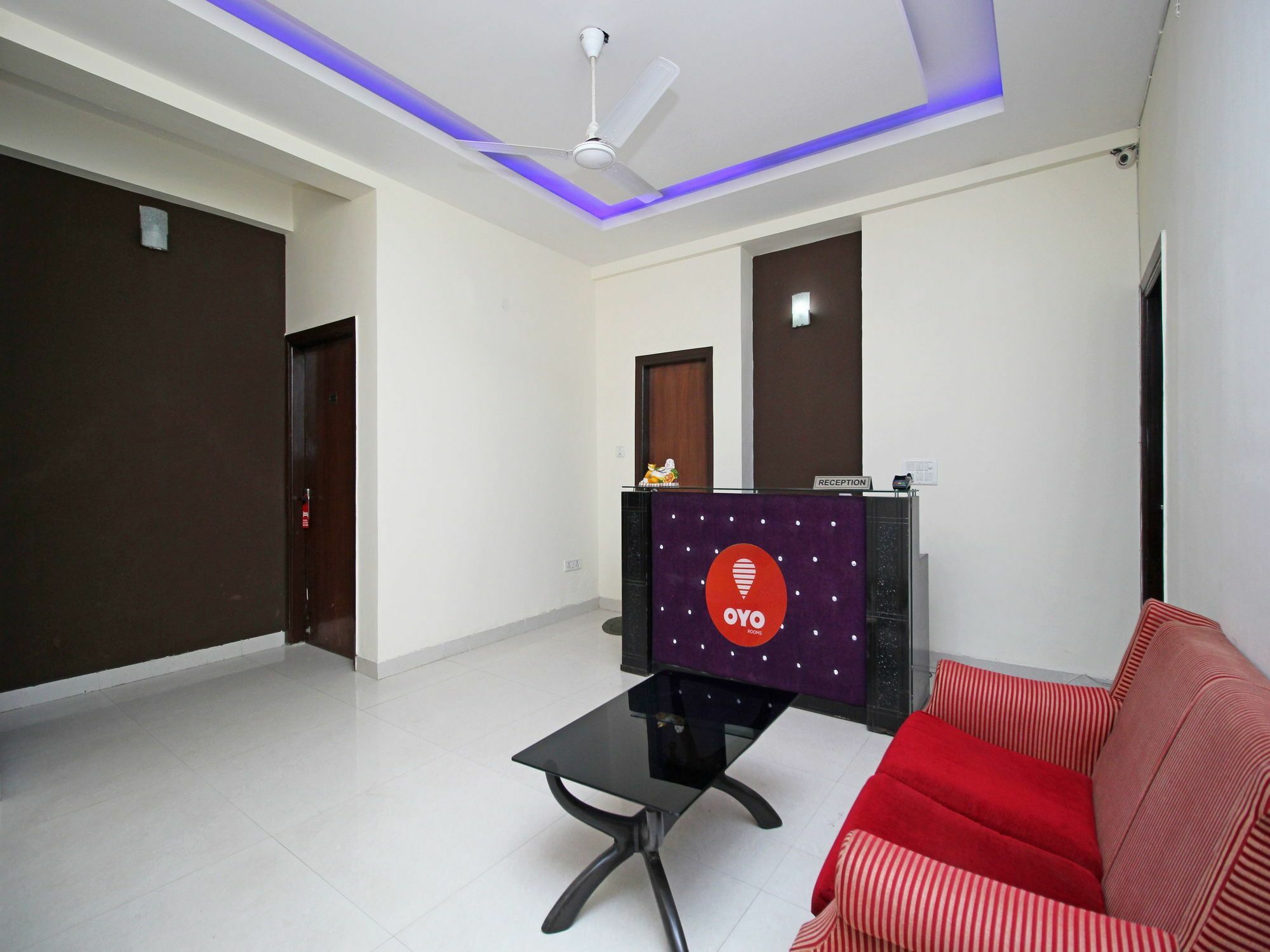 Hotel Oyo Sector 45 Gurgaon