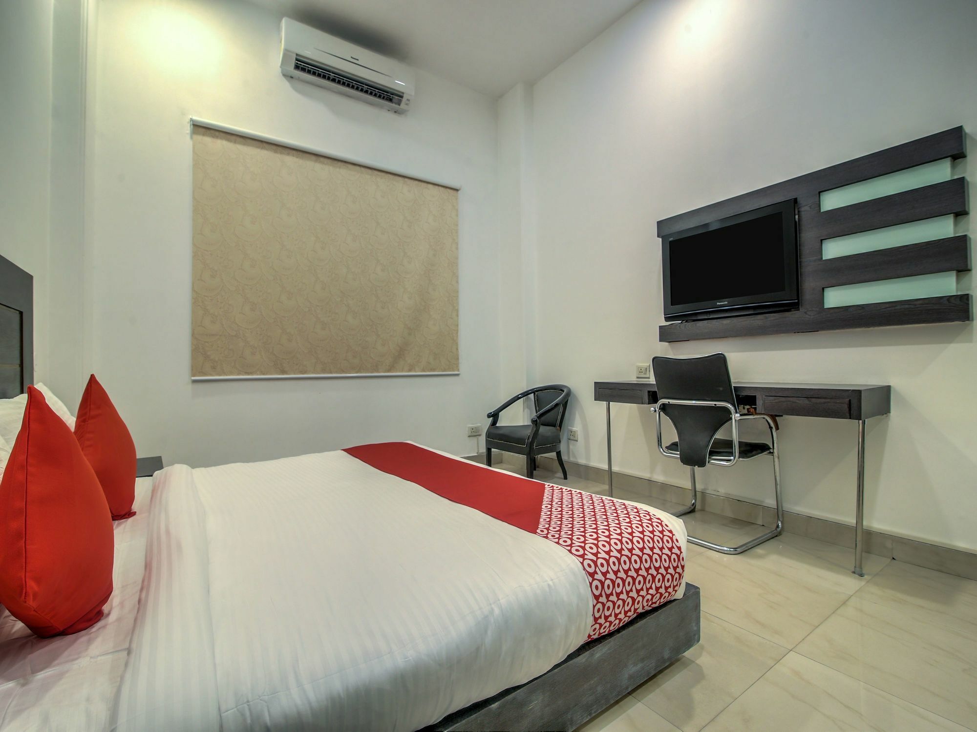 Oyo 14443 Flagship Chaupal 2* Gurgaon