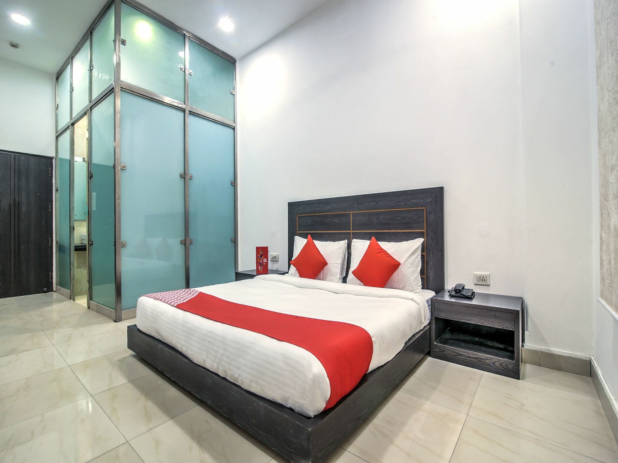 Hotel Oyo 14443 Flagship Chaupal Gurgaon