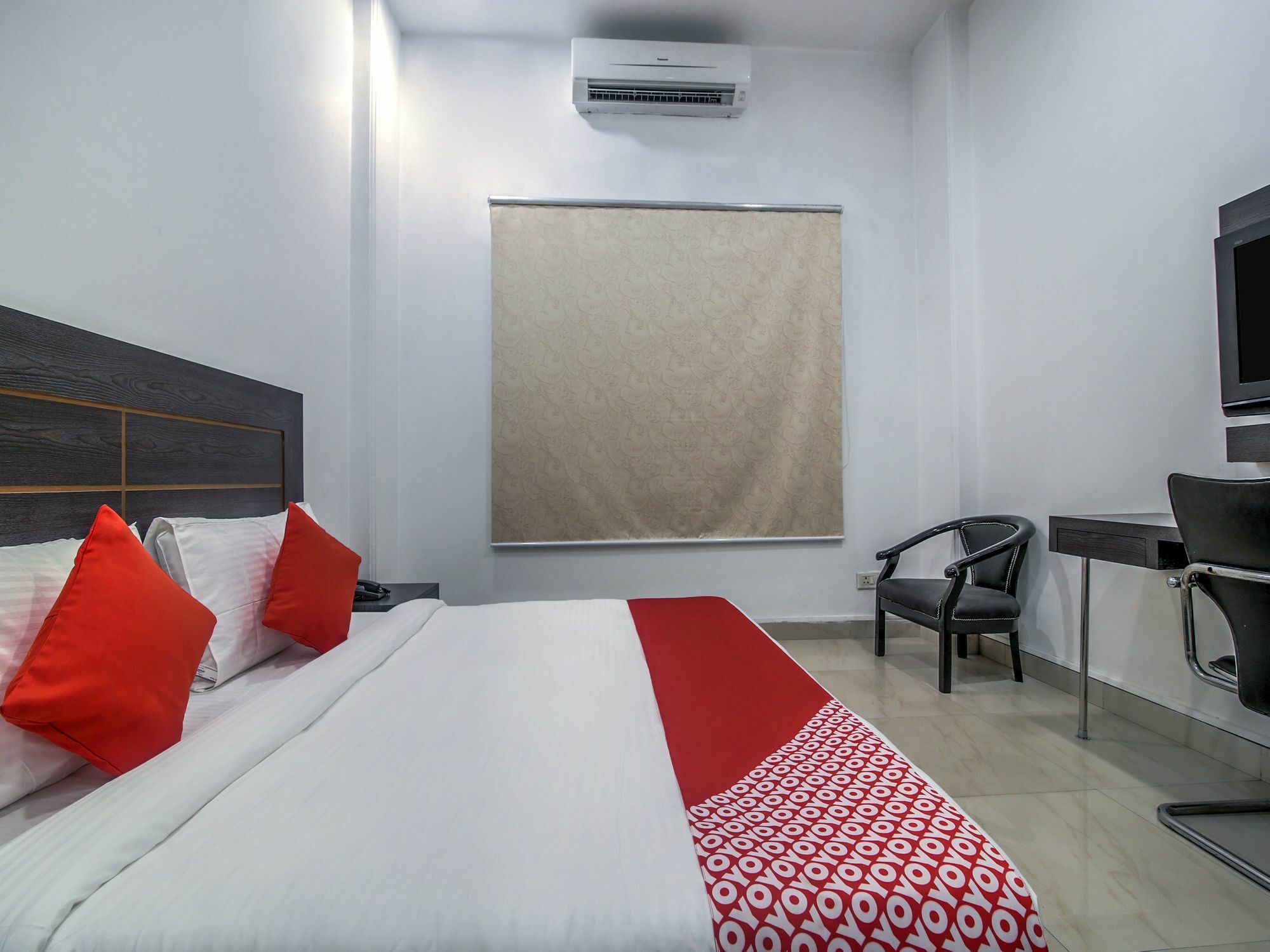 Oyo 14443 Flagship Chaupal 2* Gurgaon