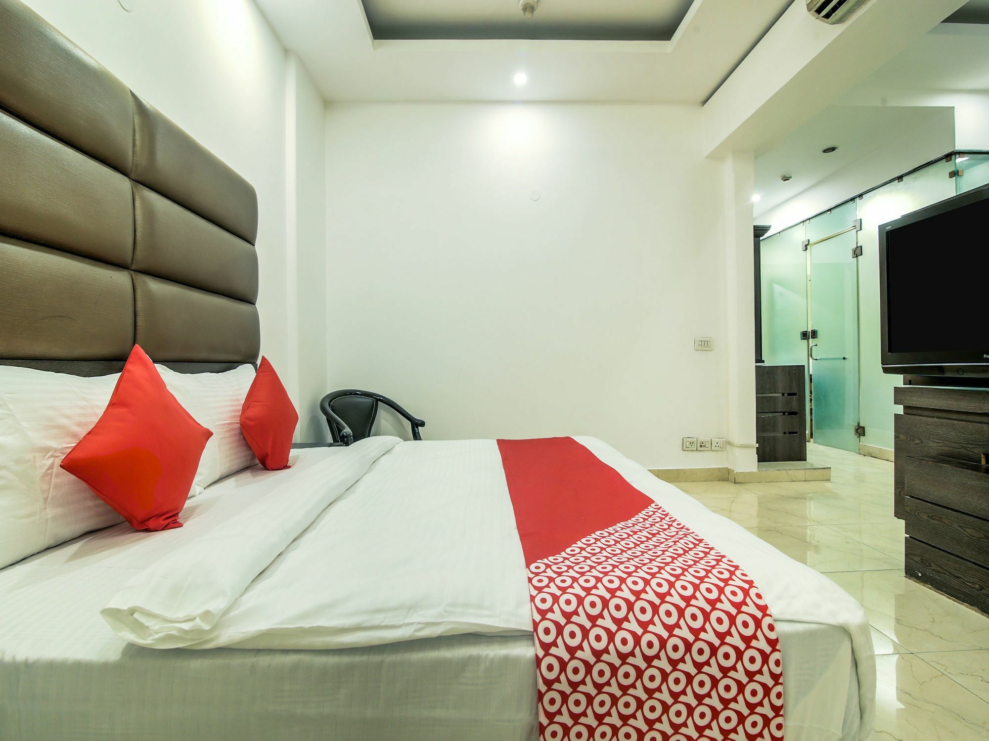 Oyo 14443 Flagship Chaupal Hotel Gurgaon