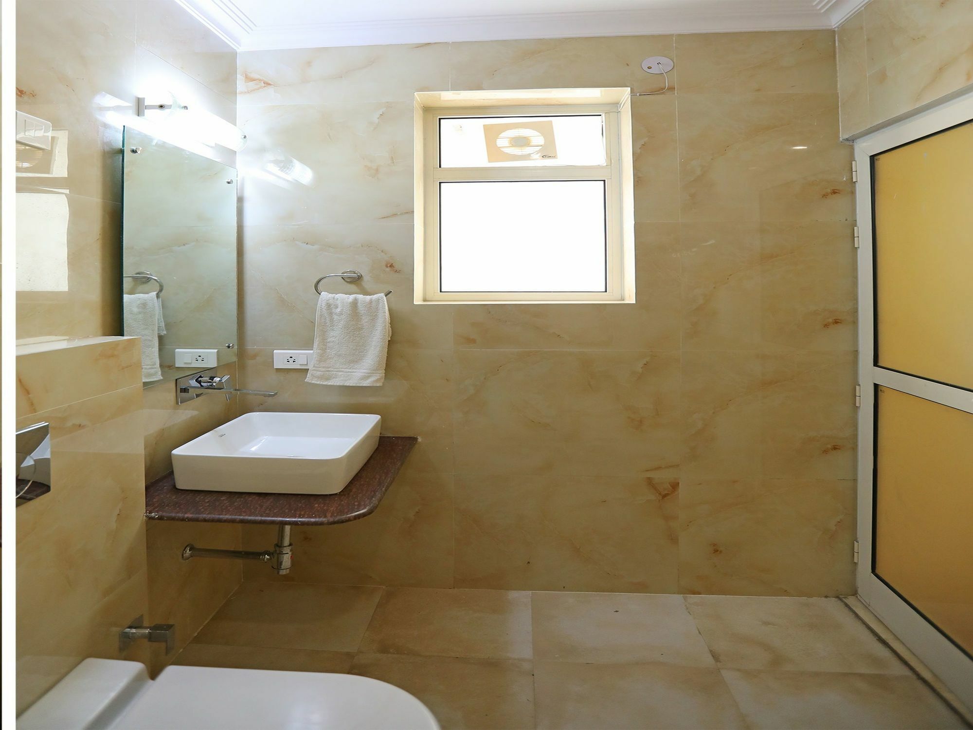 Hotel Oyo 10889 Residency 3*