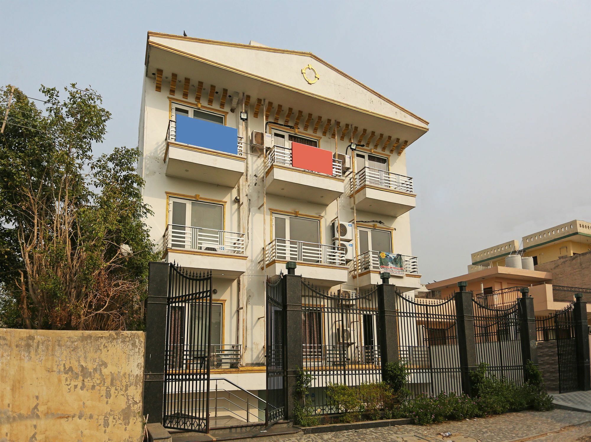 Hotel O Vaas One Thirty Two 3*