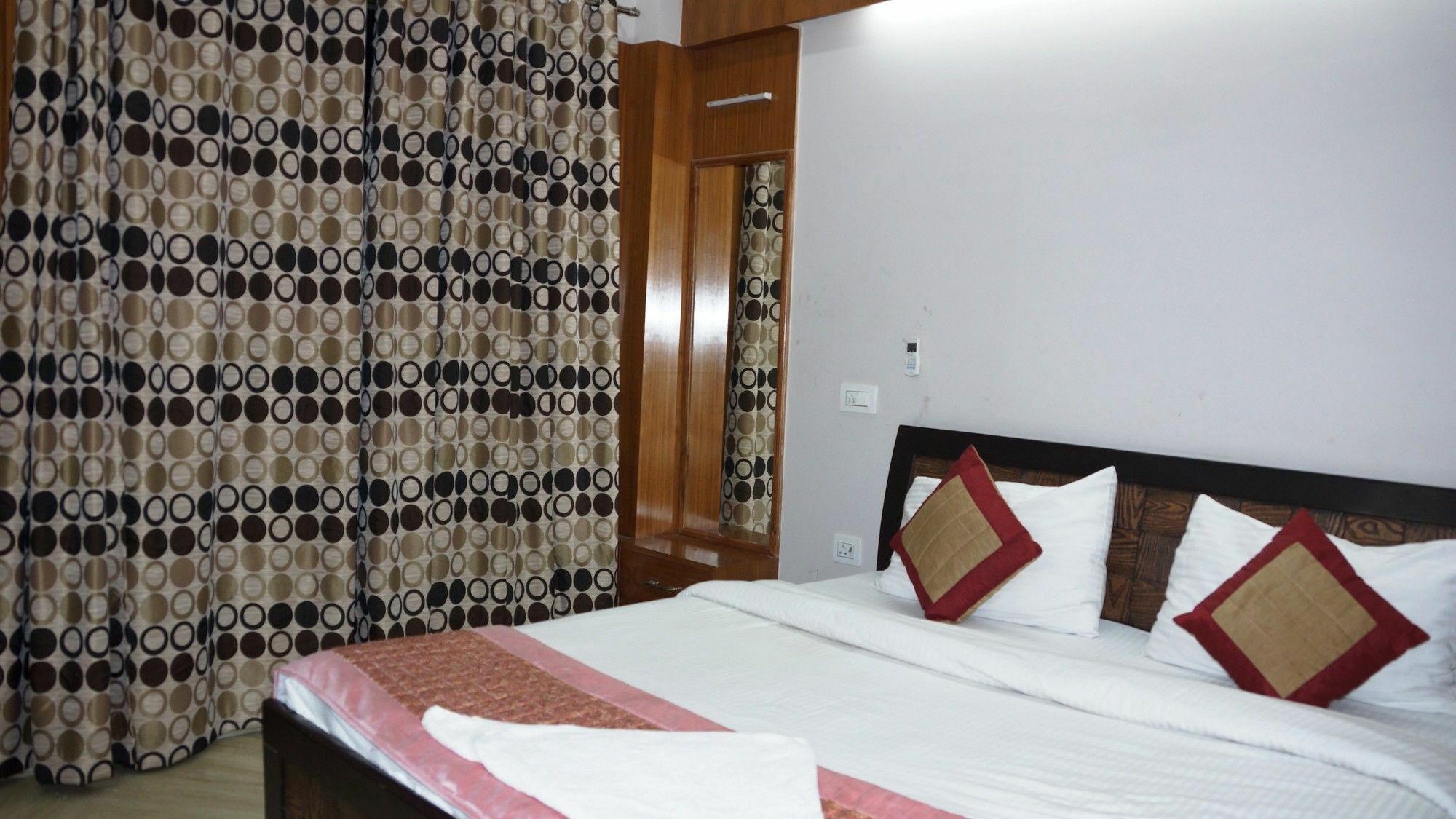 Maxfort Hospital Hotel