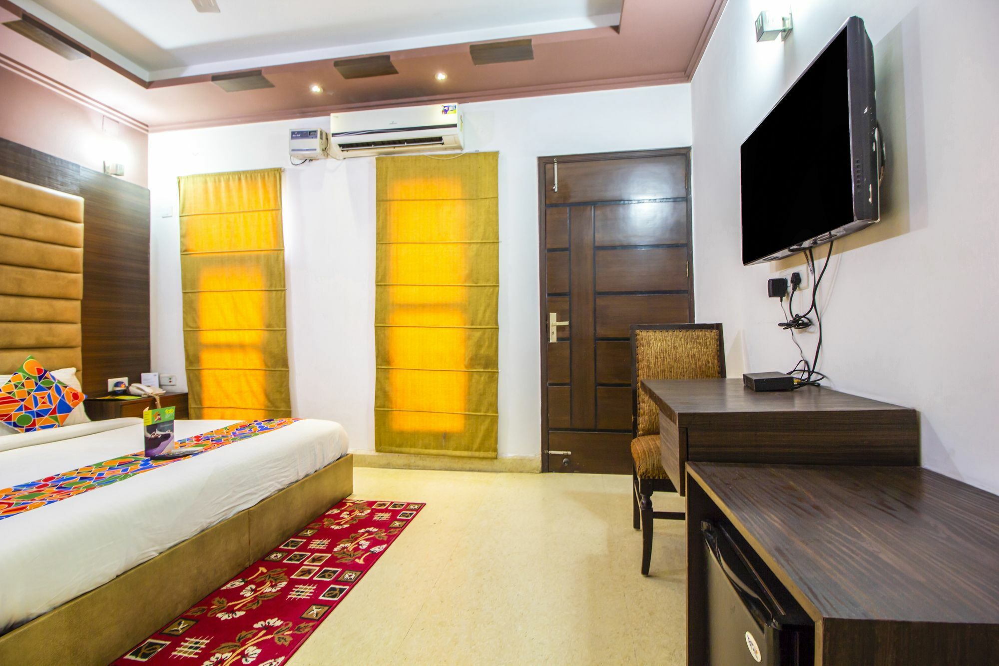 Fabhotel Moon Hospitality Dlf Phase 3 Hotel Gurgaon