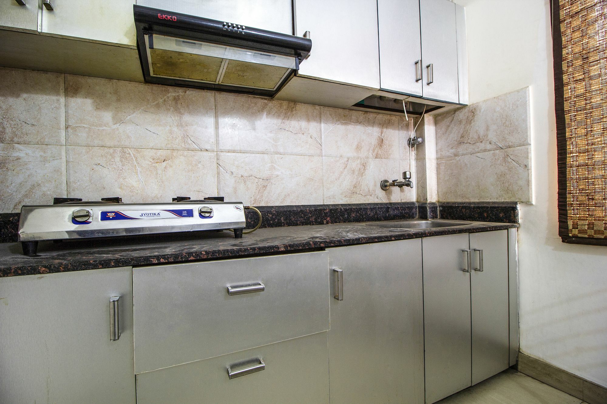 Fabhotel Moon Hospitality Dlf Phase 3 Hotel Gurgaon